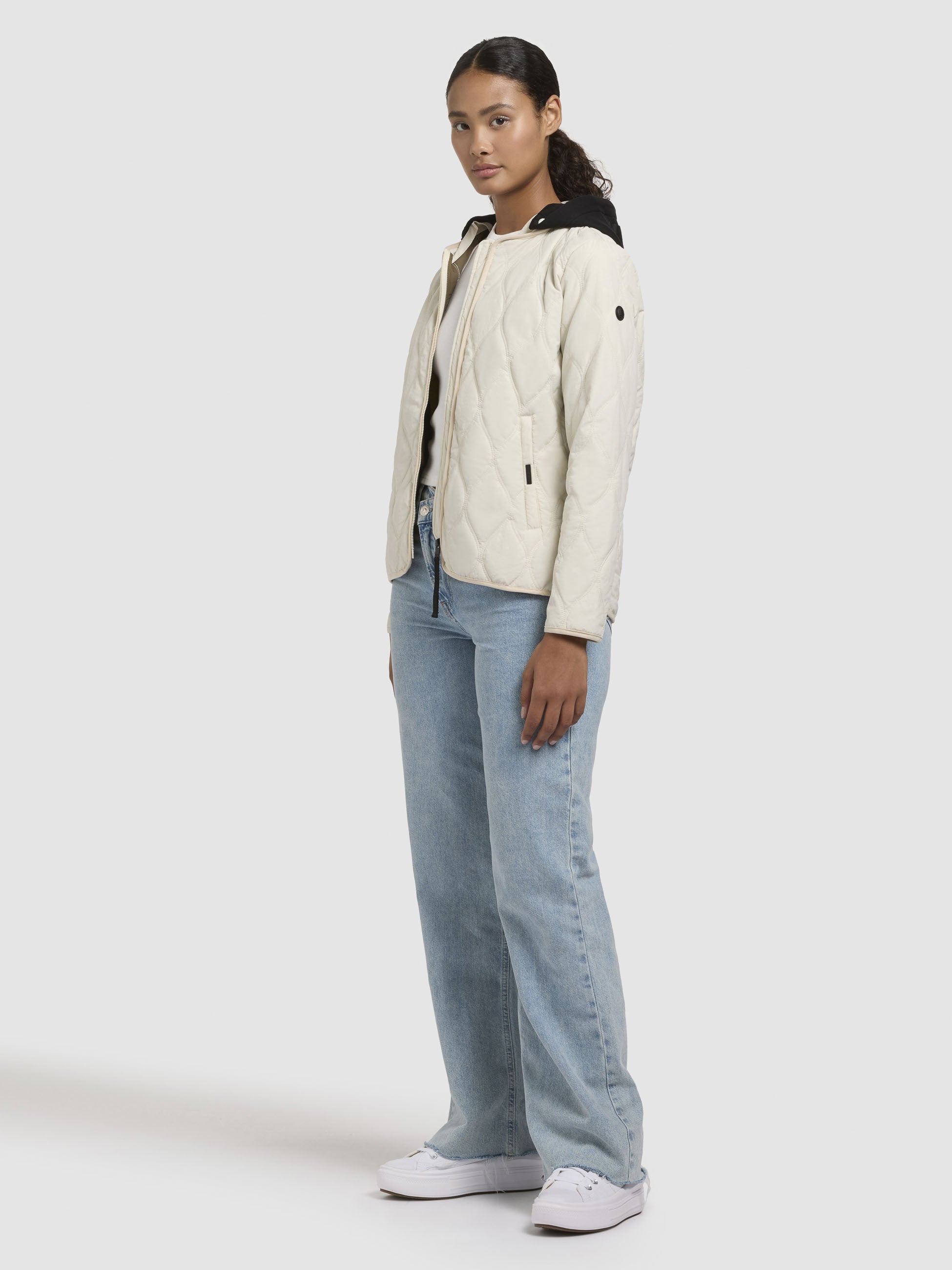 khujo-jacke-malar-hellbeige-gesteppte-sommerjacke-damen-mit-abnehmbarer-kapuze image 2