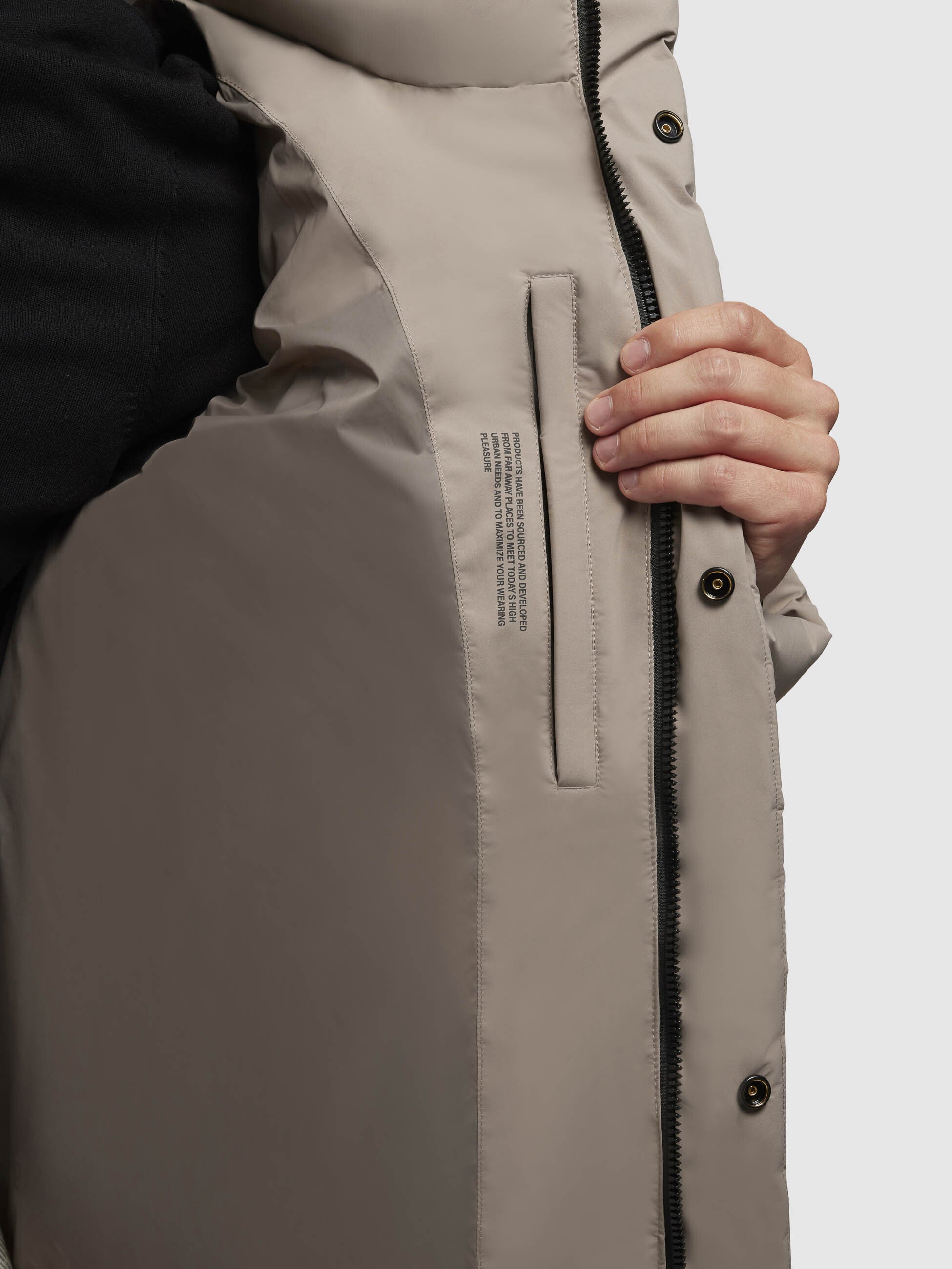 khujo-dungh-matt-steppjacke-graubeige-h-ftlang-loose-fit image 8