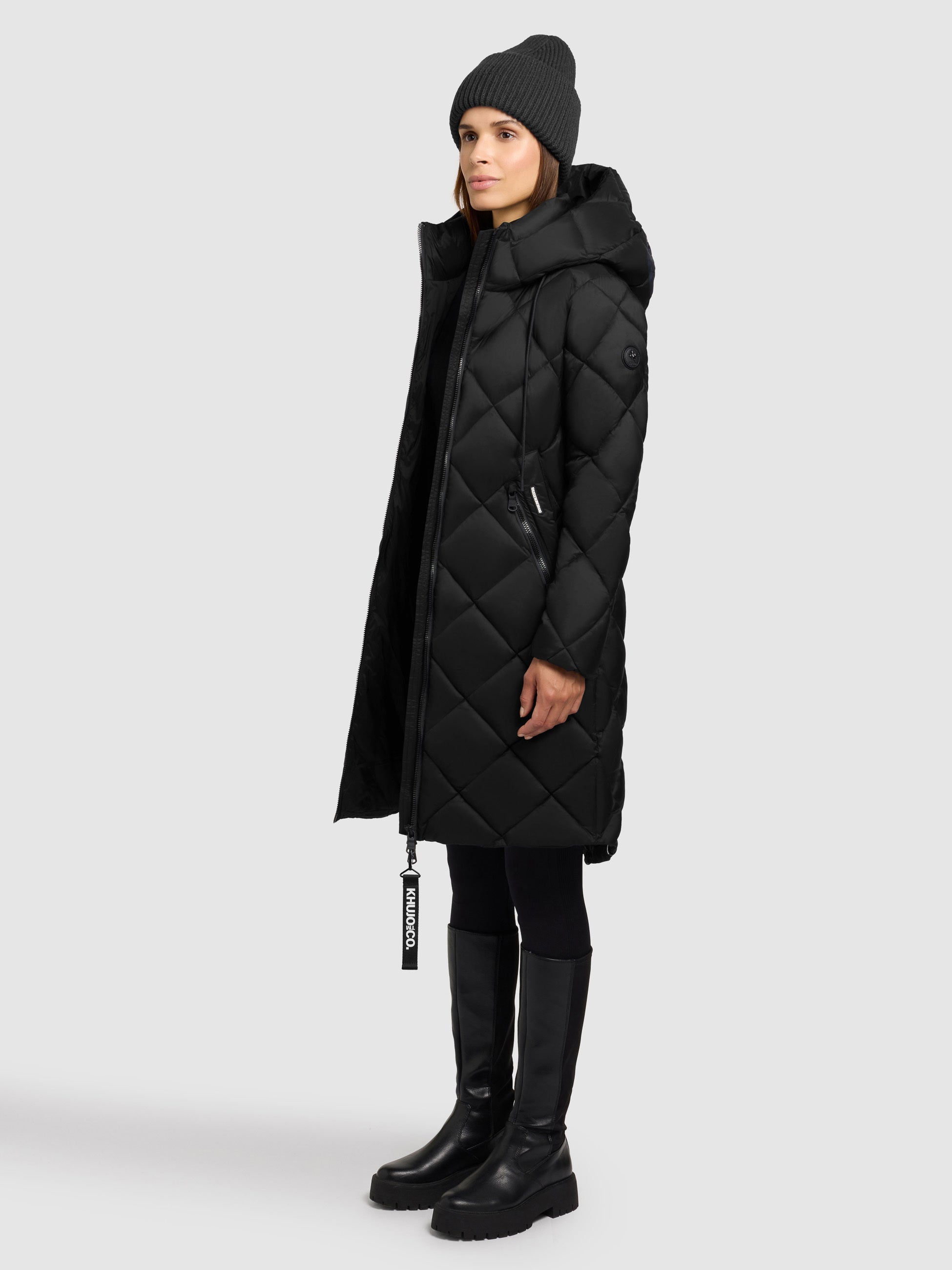 khujo-mantel-linda-black-schwarz-knielanger-steppmantel-damen image 2