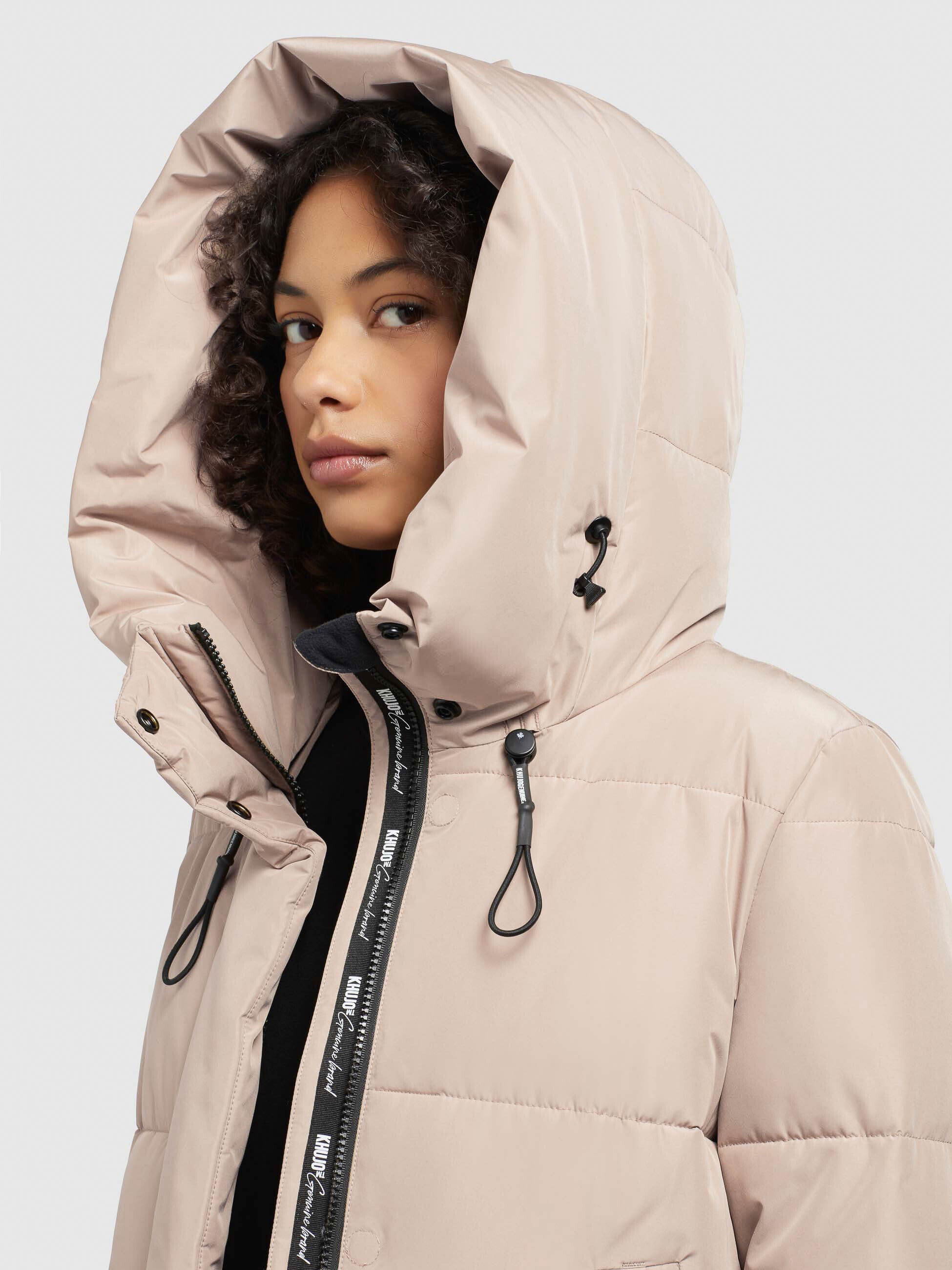 khujo-mantel-soulani3-hellbeige-wattierter-wadenlanger-damen-steppmantel image 7