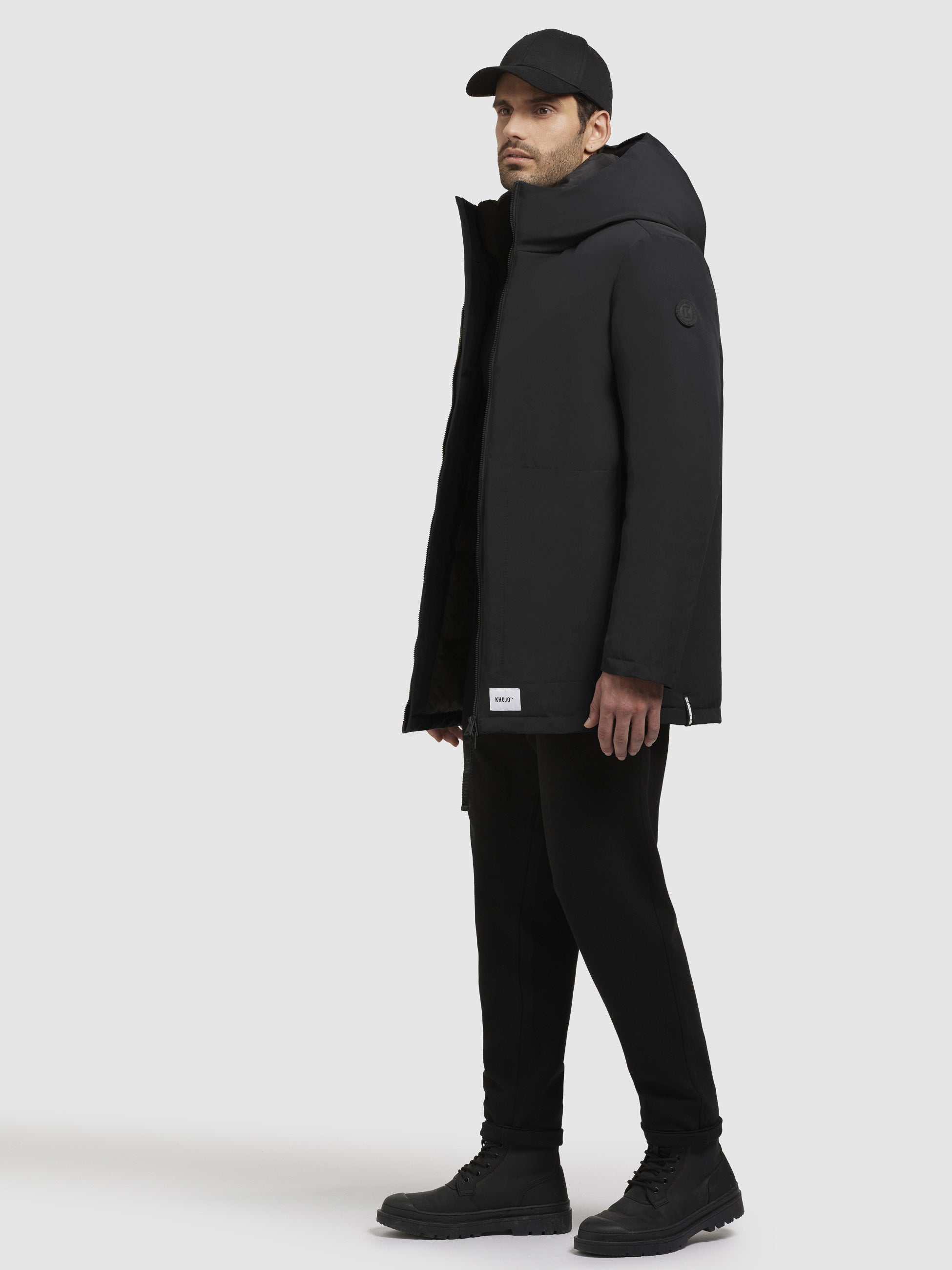 khujo-jacke-adan-schwarz-warm-wattierter-winterparka-mit-kapuze image 2
