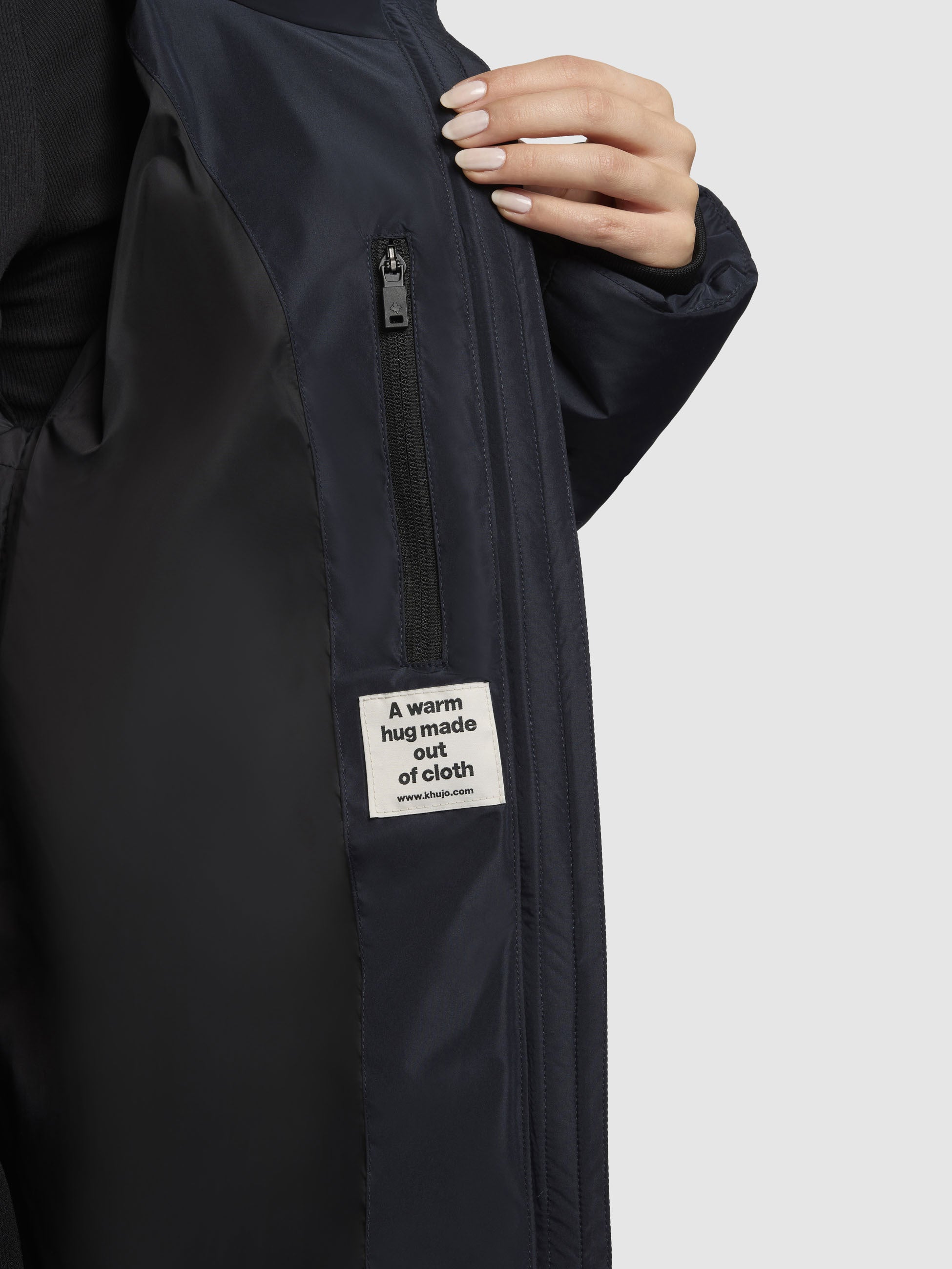 khujo-mantel-jilias5-dunkelblau-lange-wattierte-winterjacke-f-r-damen image 8