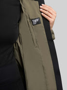 khujo-coat-finnie3-light-moss-green-damen-steppmantel image 8