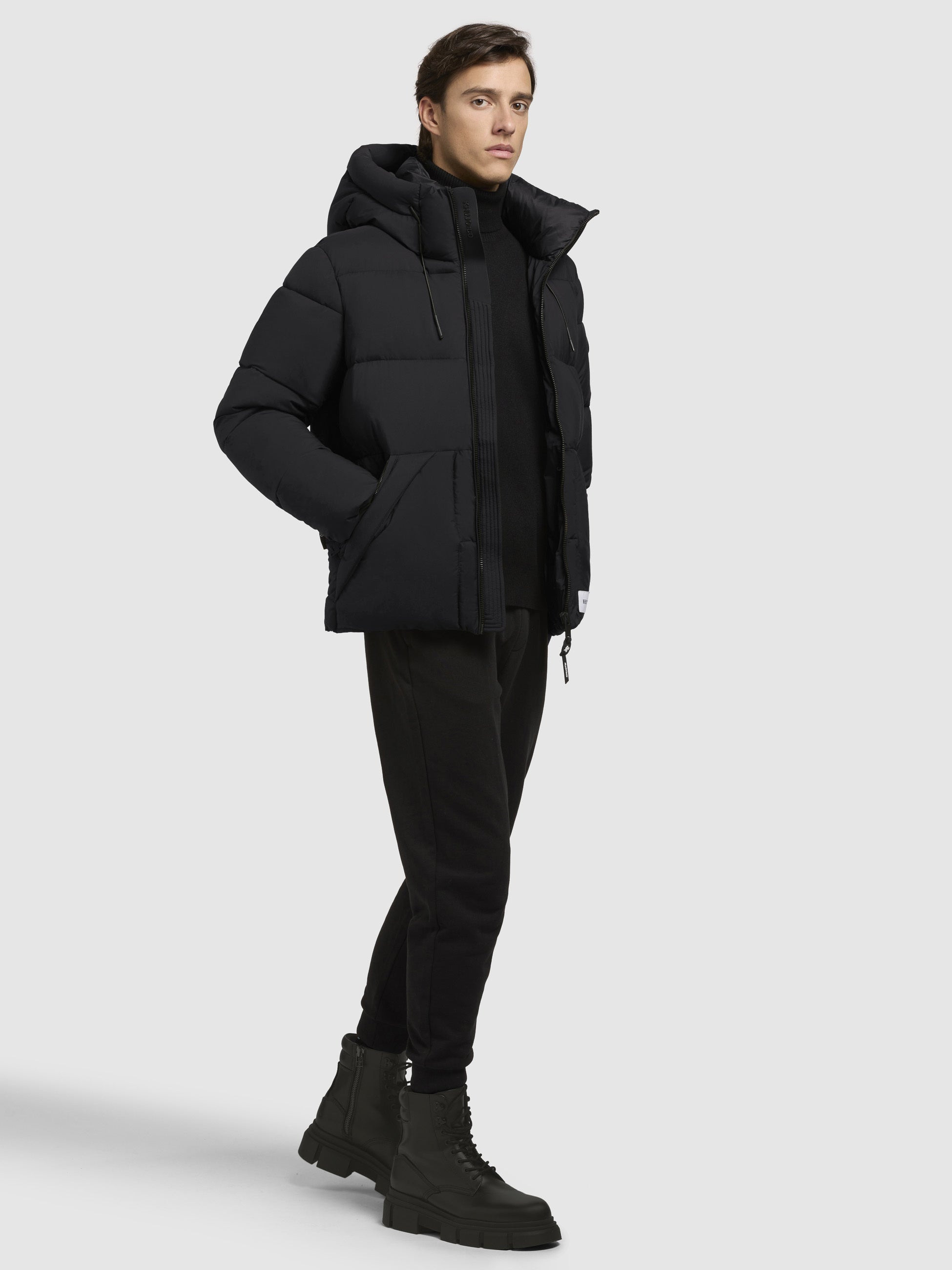 khujo-bela-matt-jacke-schwarz-gesteppte-winterjacke-h-ftlang-mit-kapuze image 6