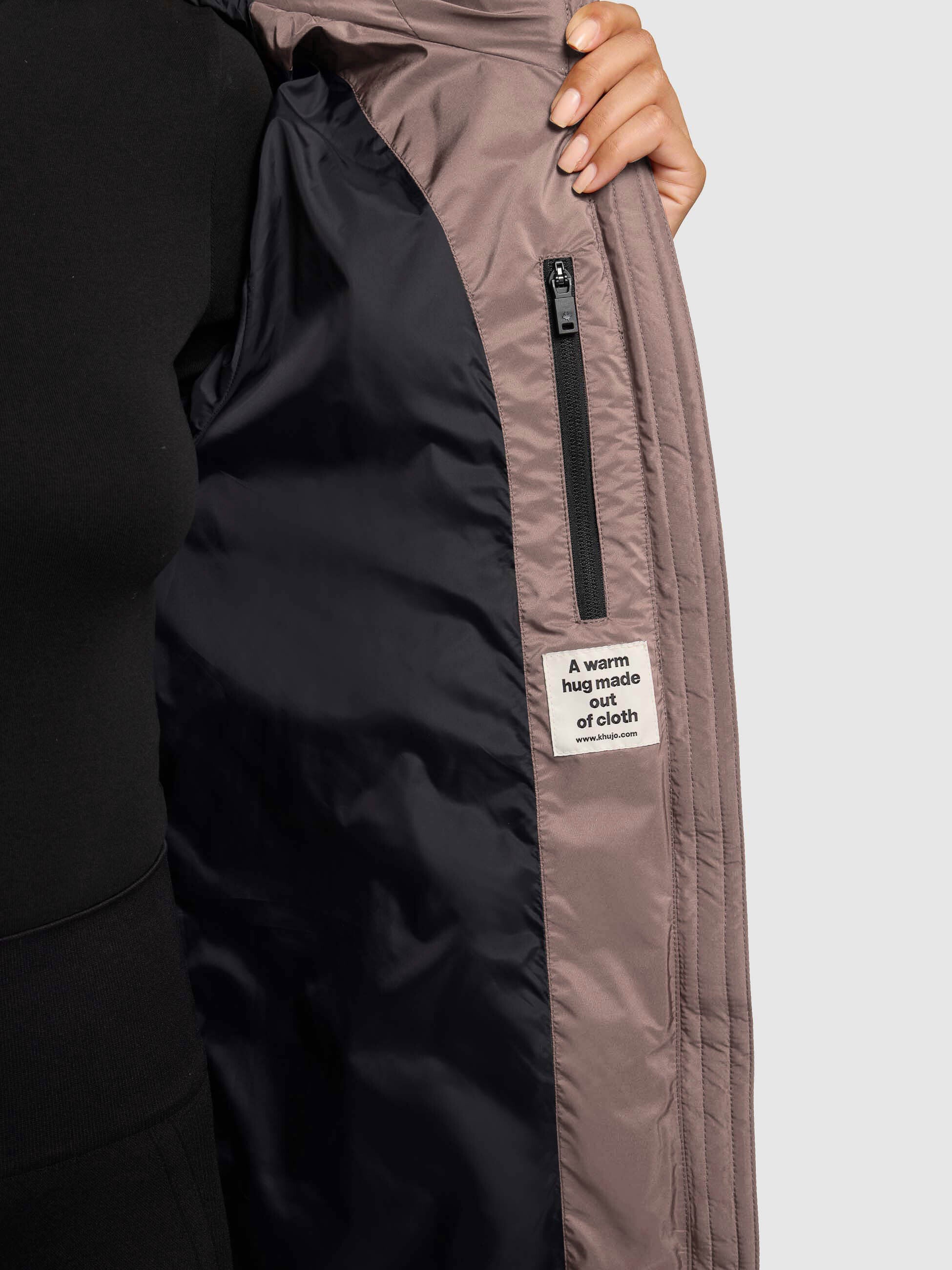 khujo-steppmantel-jilias5-taupe-damen-lange-winterjacke-mit-kapuze image 8