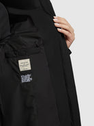 khujo-coat-fitt3-damen-steppmantel-mit-kapuze-in-black image 8