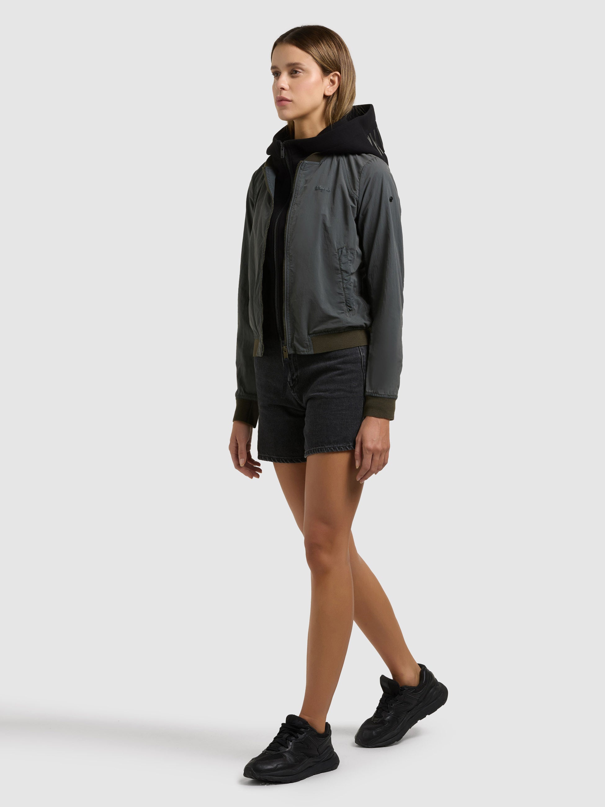 khujo-meets-2in1-damen-bomberjacke-hazy-teal-green image 6