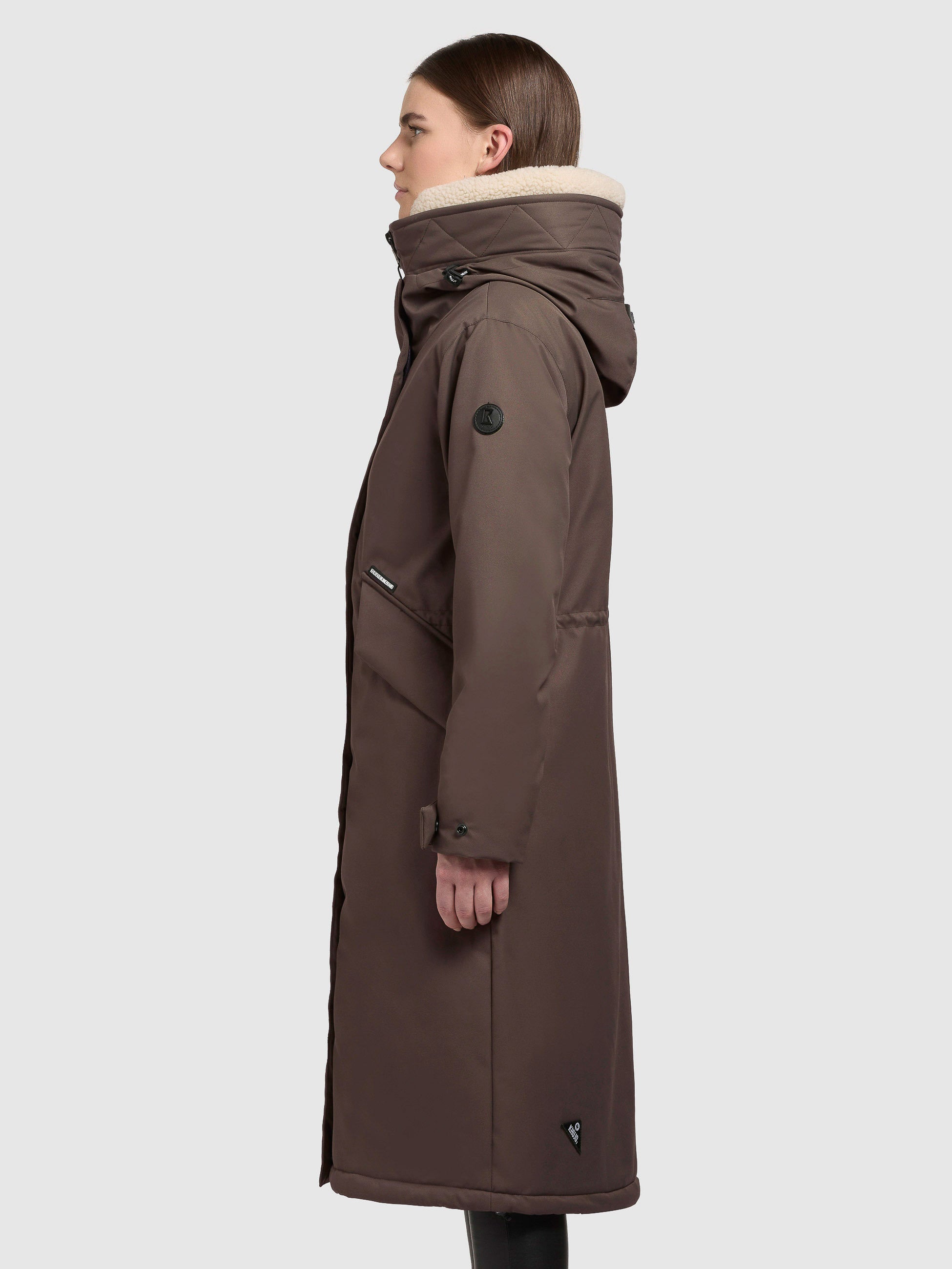 khujo-mantel-agneta-taupe-dunkel-knielanger-damen-wintermantel-mit-teddyfell-kap image 5