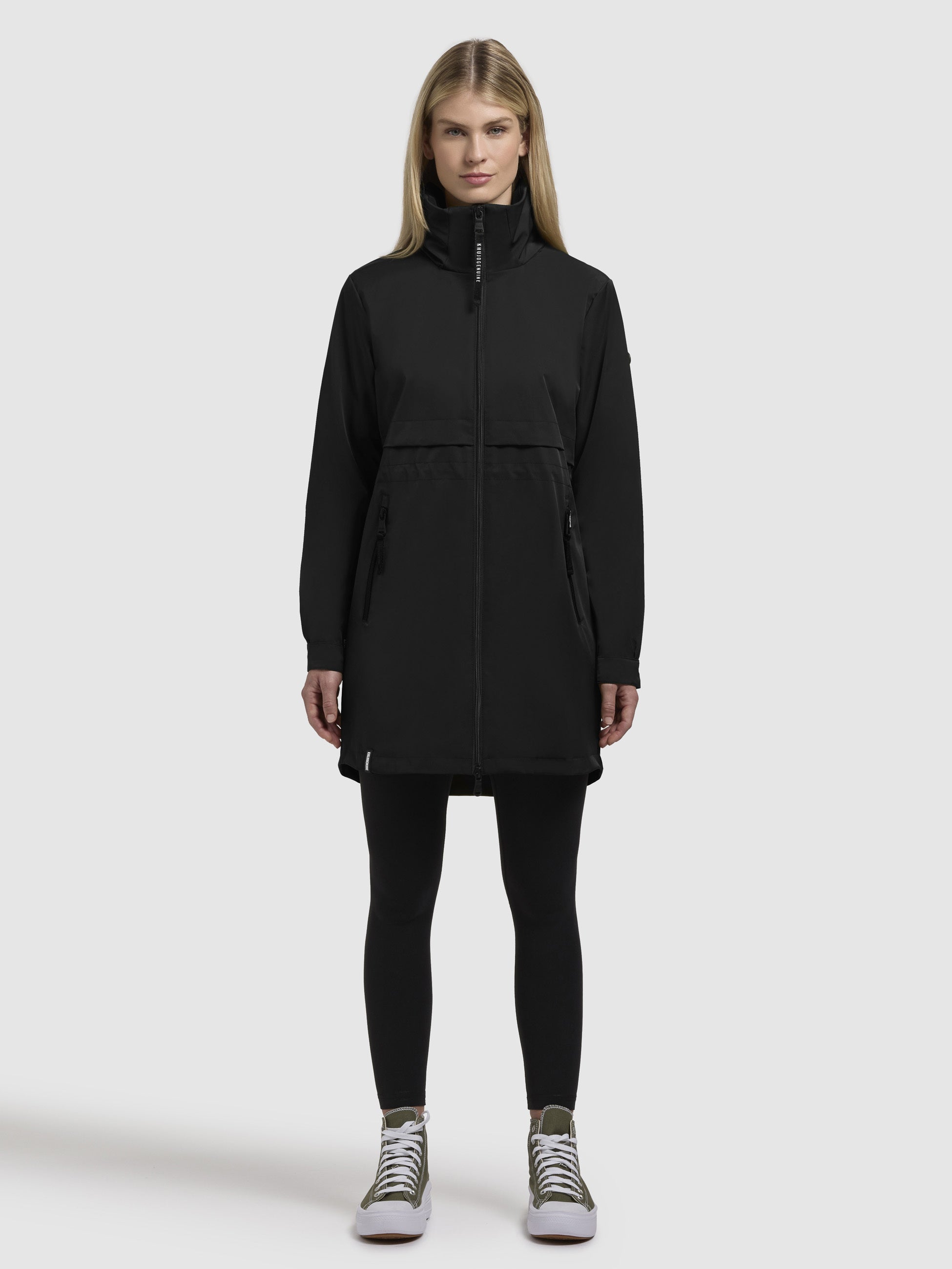 khujo-mantel-narin-schwarz-regular-fit-sommerparka-mit-verstaubarer-kapuze image 1