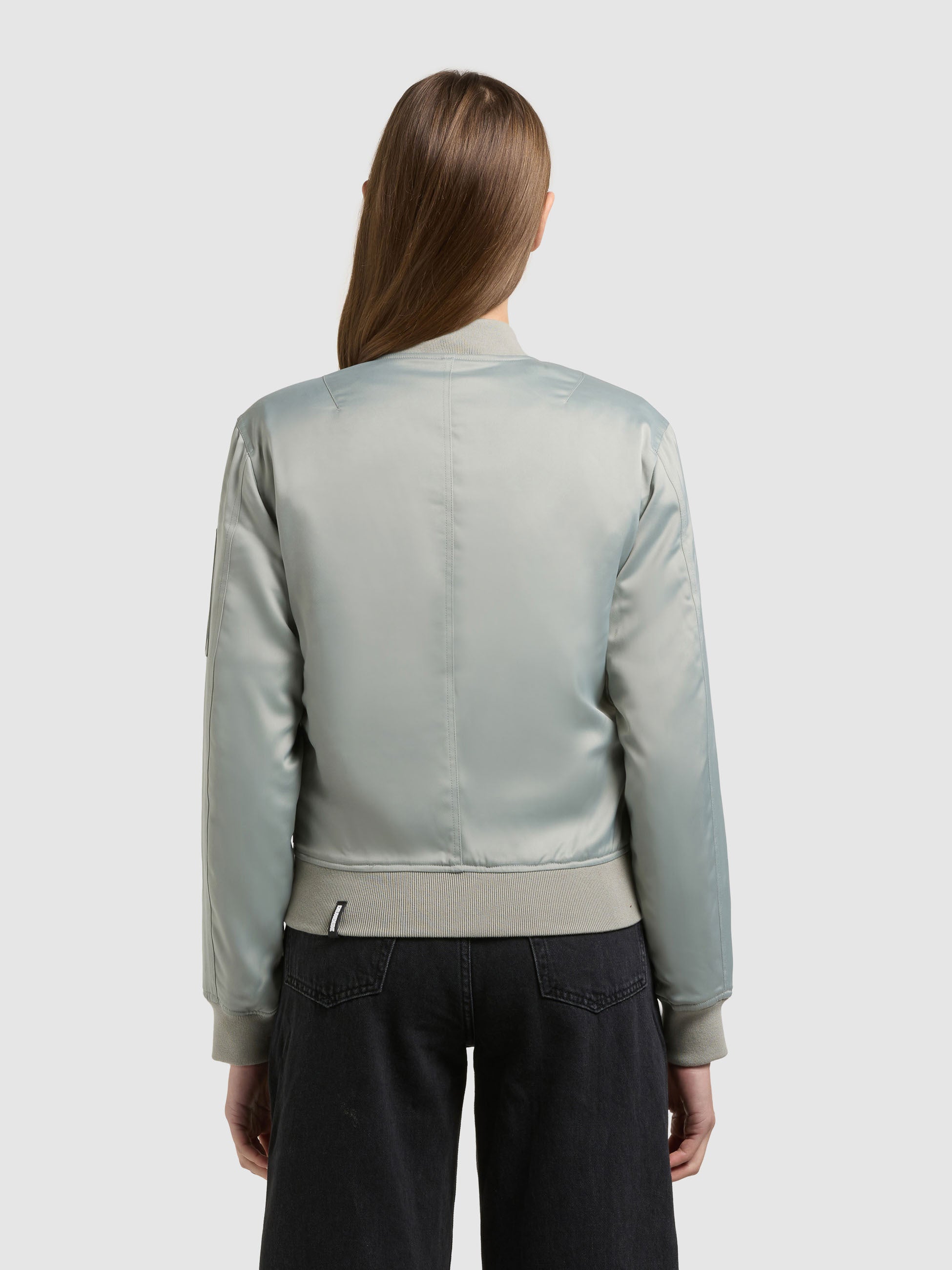 khujo-beth-bomberjacke-damen-cloud-green-satin image 3