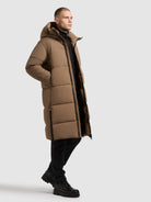 khujo-dash-damen-steppmantel-russet-brown-knielang-mit-kapuze-und-tragegurt image 6
