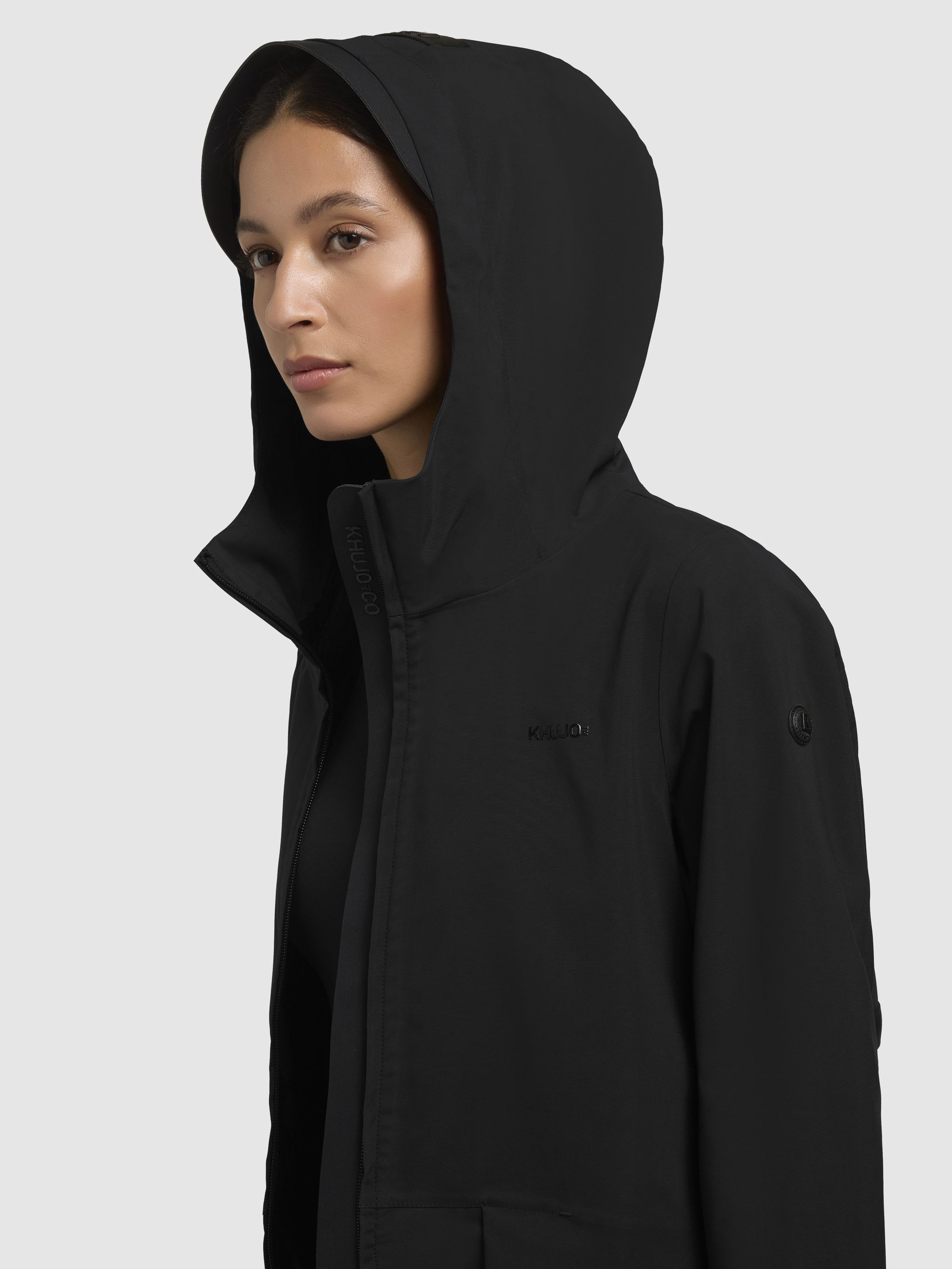 khujo-mantel-femke-schwarz-wasserdichter-regenmantel-slim-fit-mit-kapuze image 7
