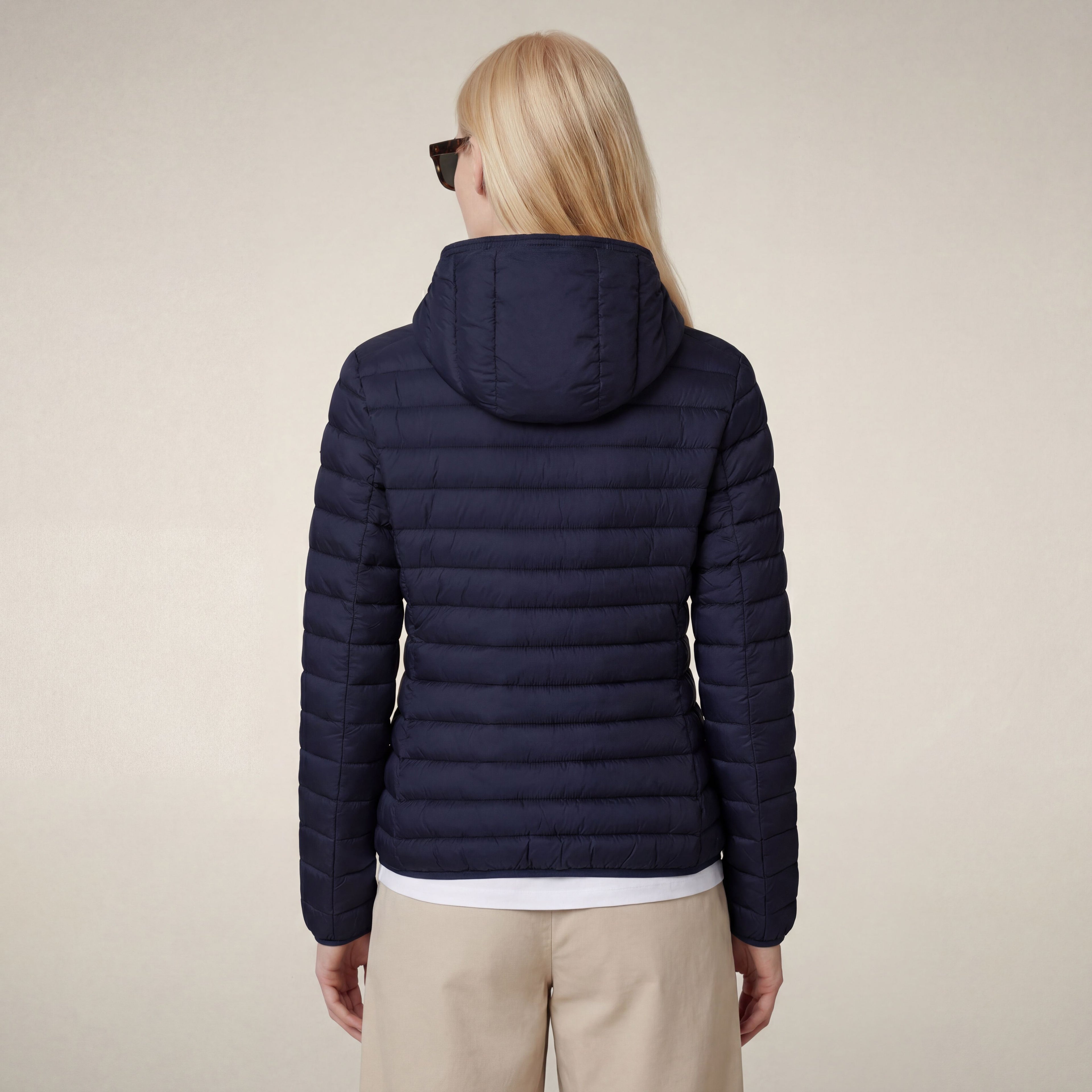 save-the-duck-daisy-damen-pufferjacke-mit-kapuze-navyblau-plumtech image 2