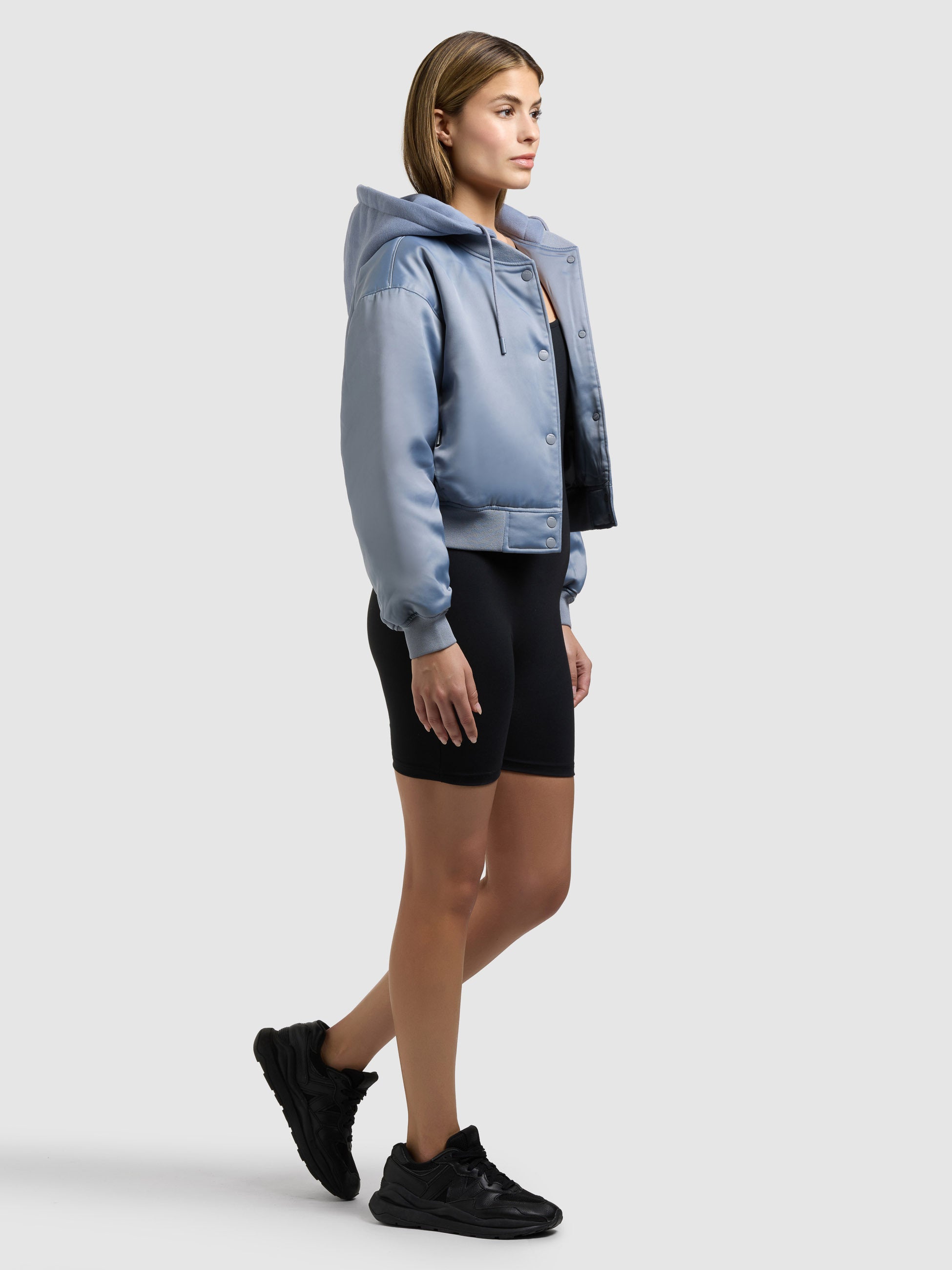 khujo-jacke-chani-damen-bomberjacke-misty-blue-leicht-wattiert-mit-kapuze image 2