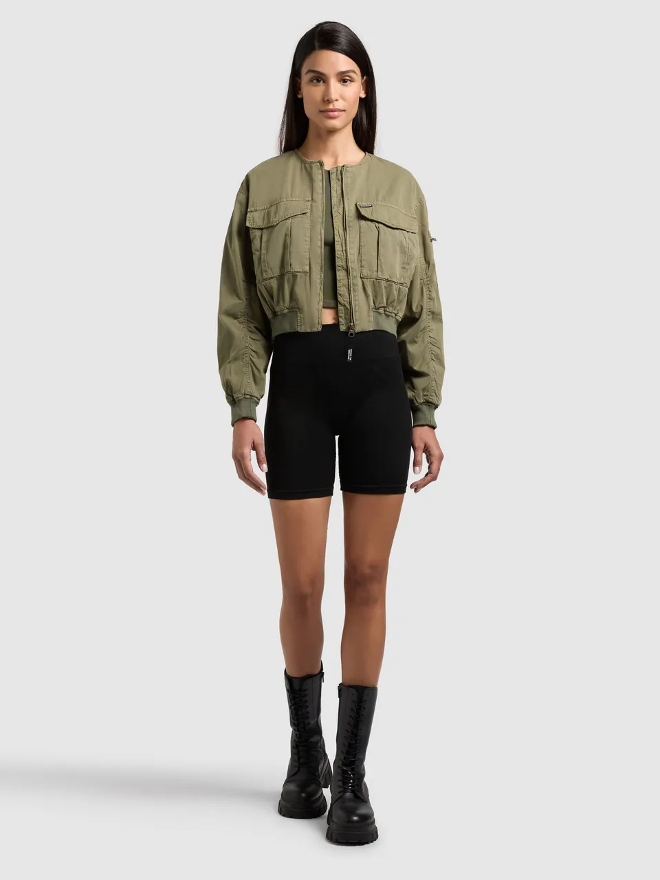 khujo-romy-blousonjacke-olive-cropped-cargojacke-aus-baumwoll-twill image 1