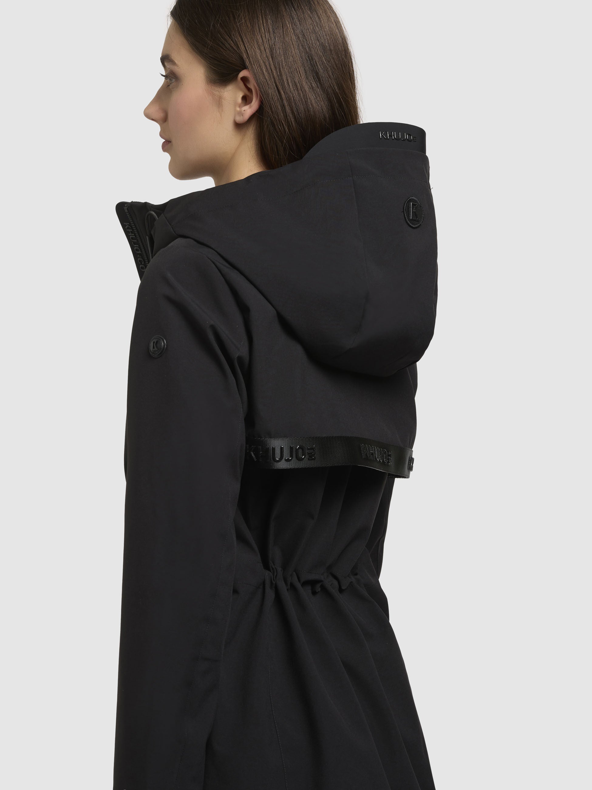 khujo-yoni-damen-jacke-schwarz-wasserabweisende-regenjacke-mit-kapuze image 8