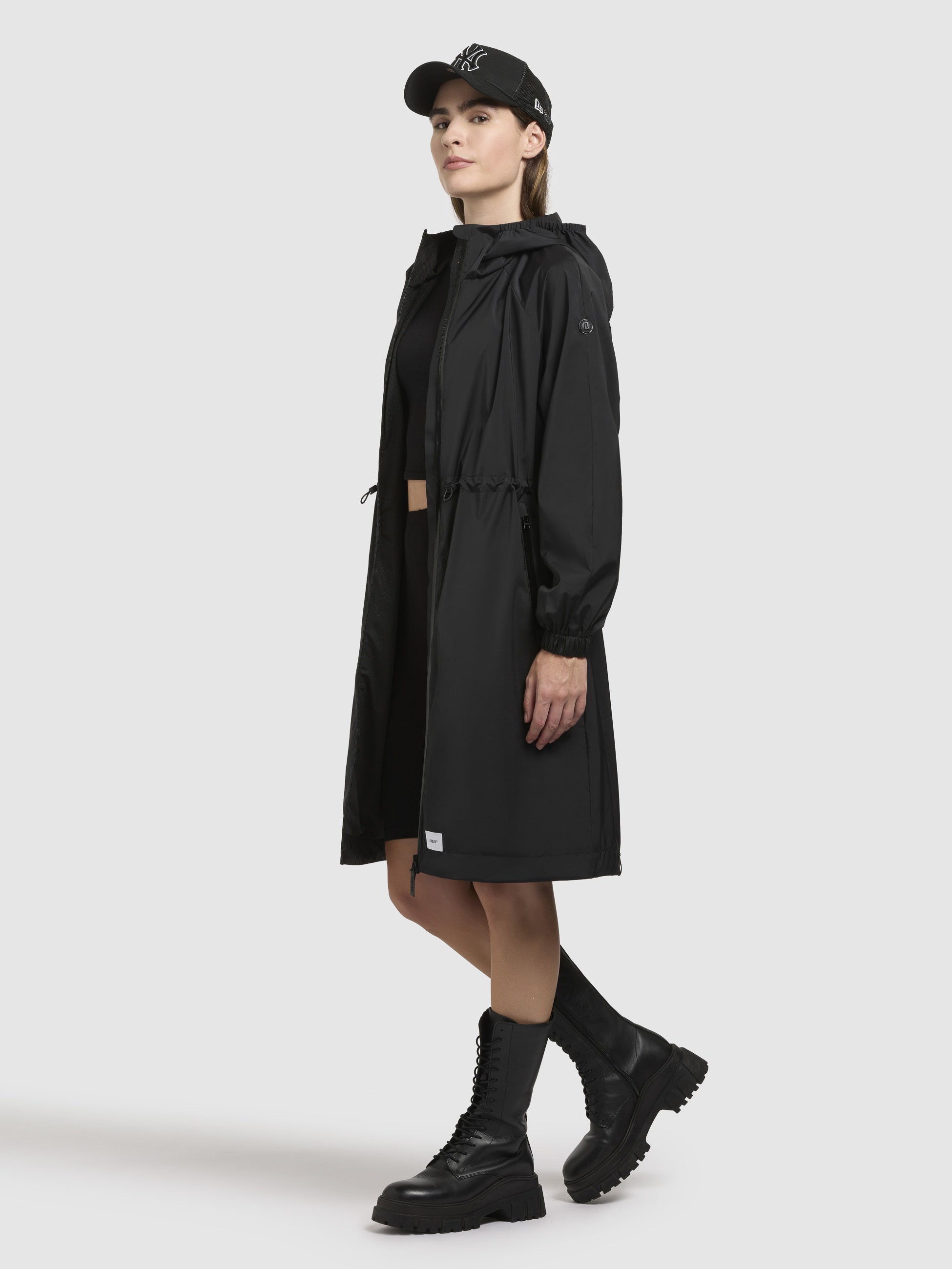 khujo-mantel-tuuli-windbreaker-knielang-schwarz-damen image 2