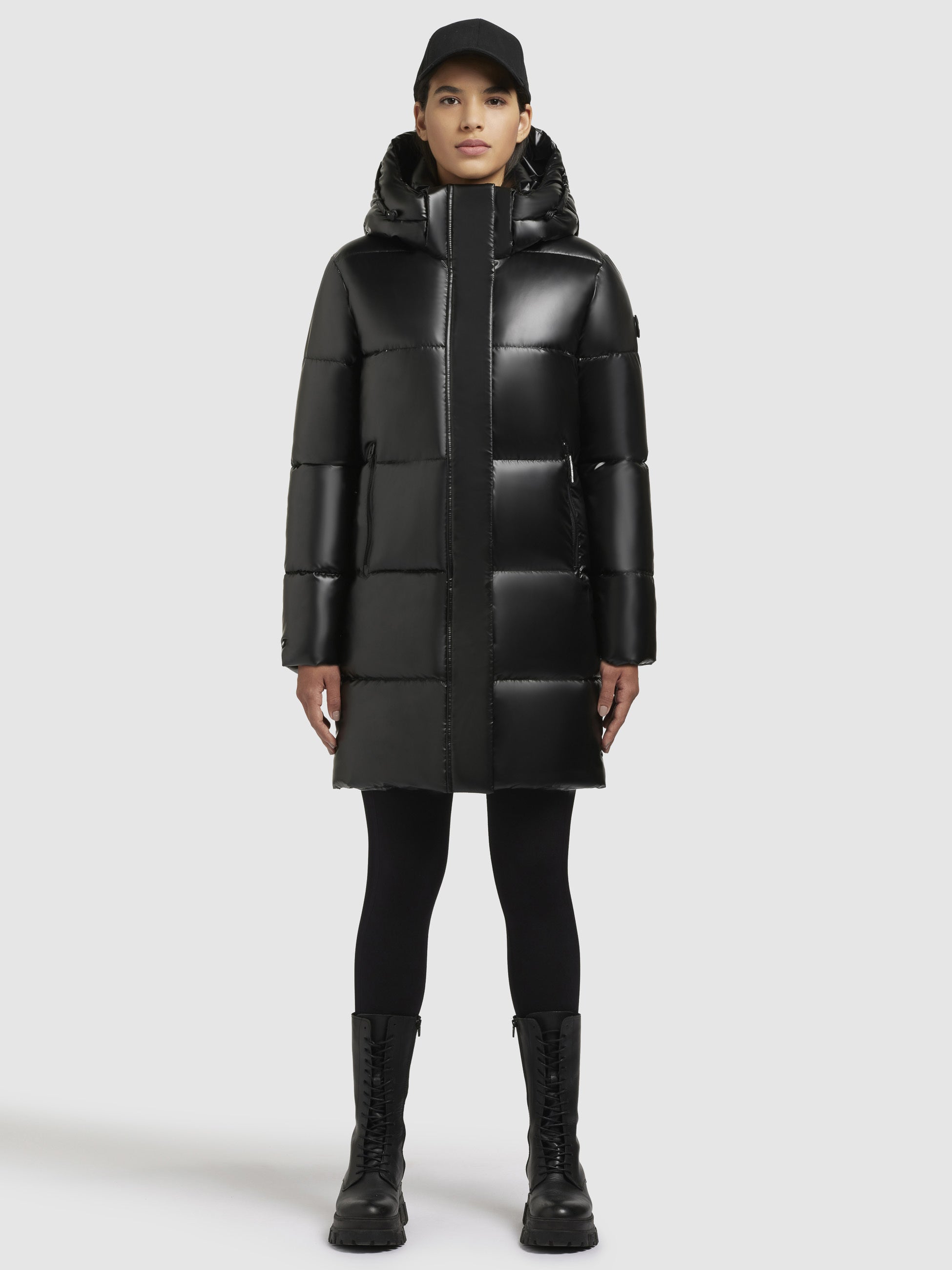 khujo-jacke-haya-shiny-schwarz-wetterfeste-steppjacke-mit-glanz-optik image 1