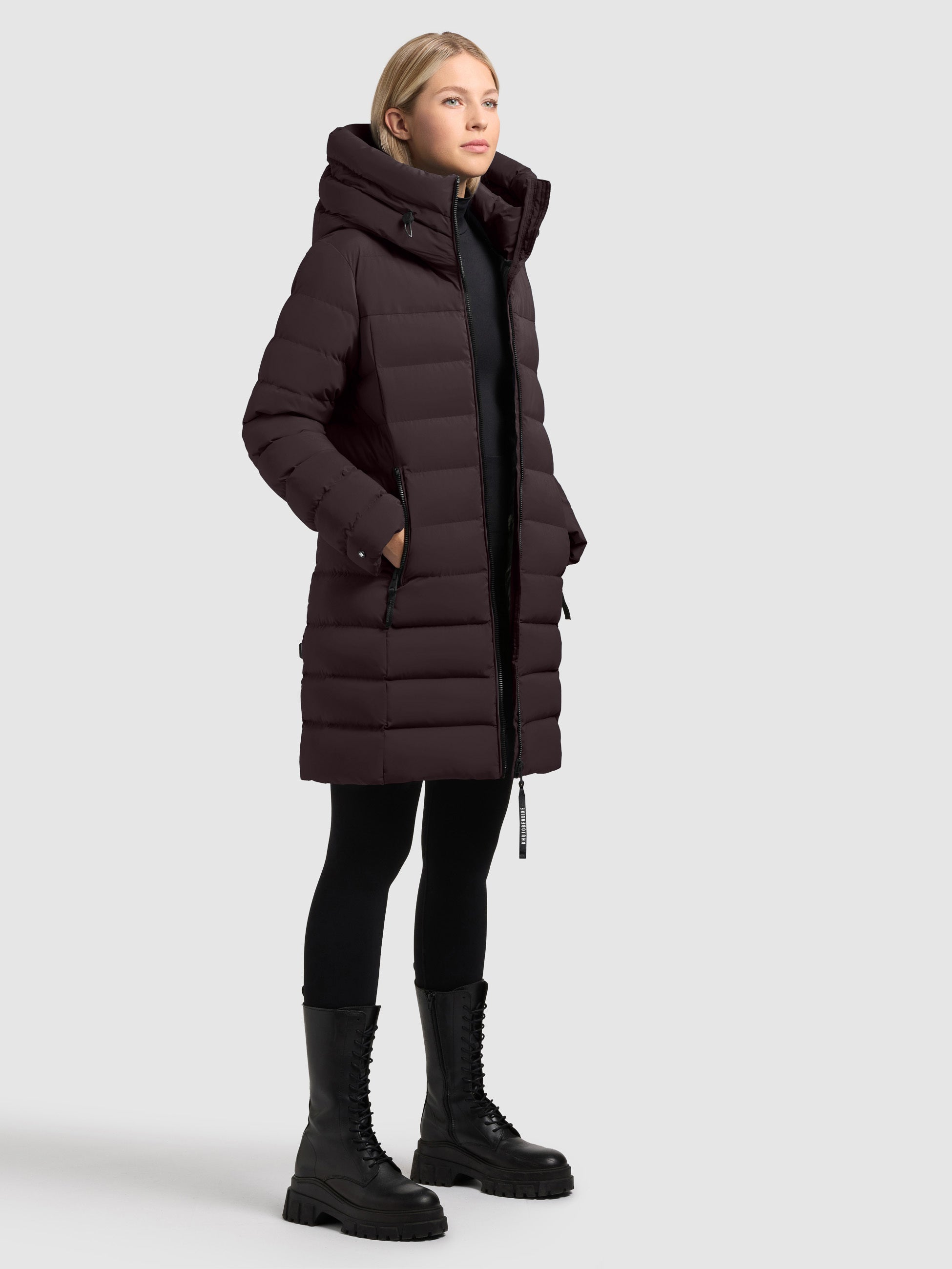 khujo-mantel-nekar2-moody-plum-gesteppter-damen-kurzmantel-mit-kapuze image 1