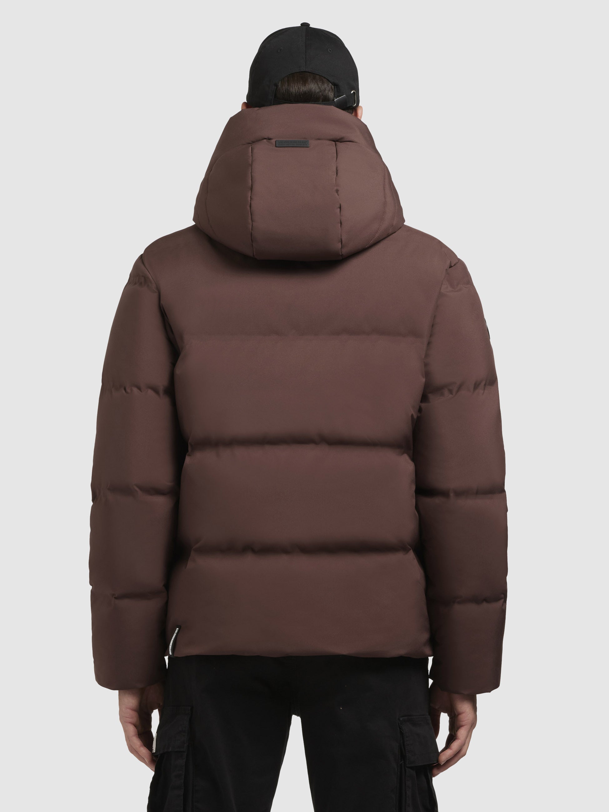 khujo-wesh2-jacke-weinrot-h-ftlang-gesteppt-mit-kapuze-und-rucksacktr-gern image 3