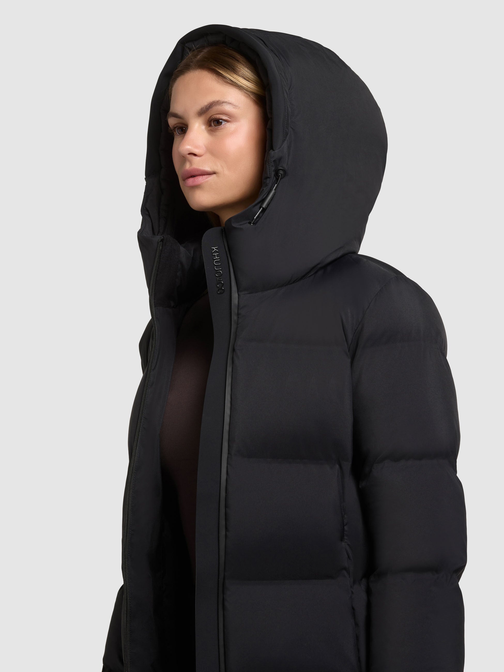 khujo-tanare3-damen-steppjacke-black-schwarz-regular-fit-winterjacke-mit-kapuze image 7