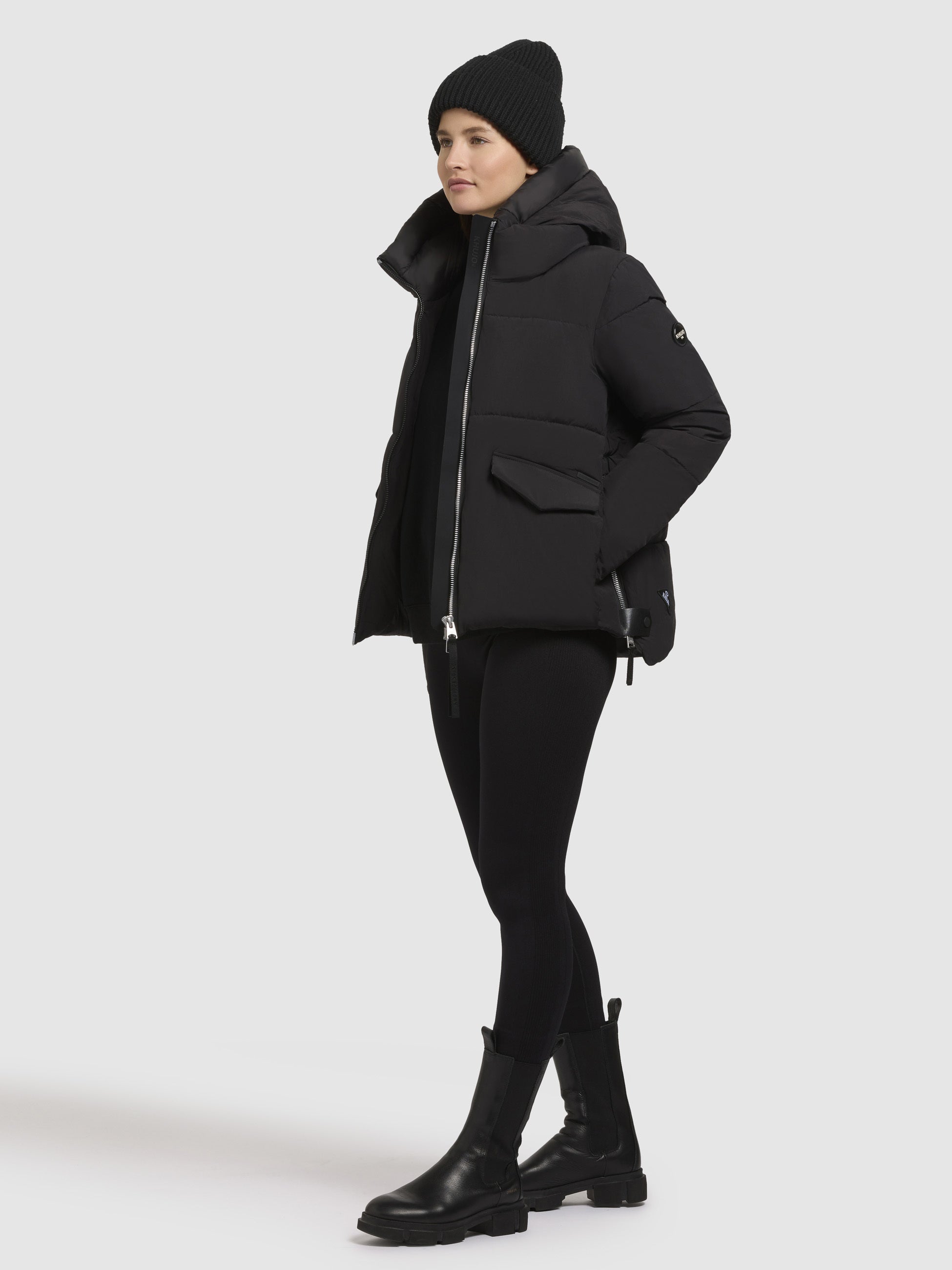 khujo-jacke-tira-schwarz-kapuzenjacke-damen-gesteppt image 1