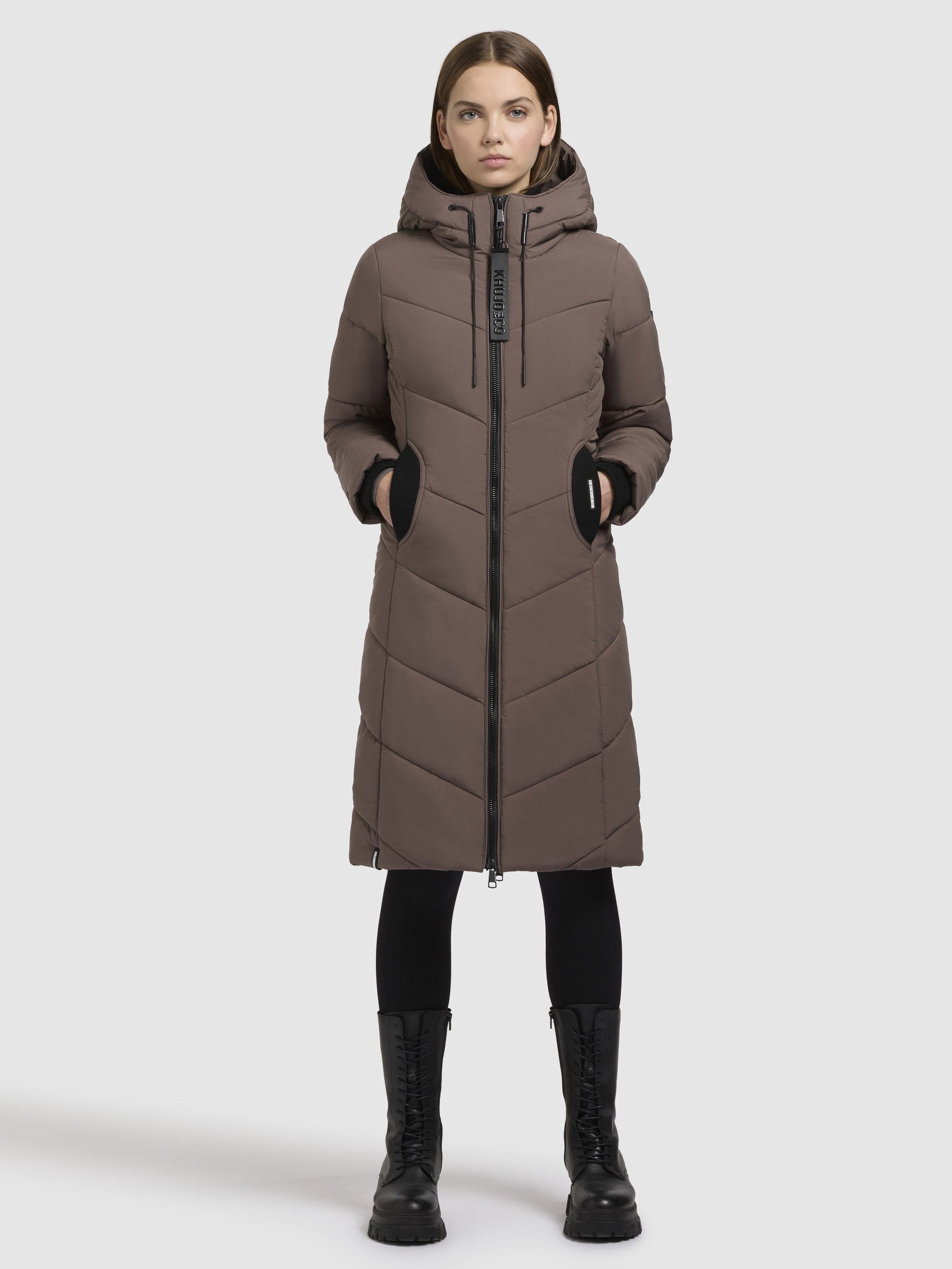 khujo-mantel-aribay5-dunkel-taupe-damen-steppmantel-lang-mit-strick image 1