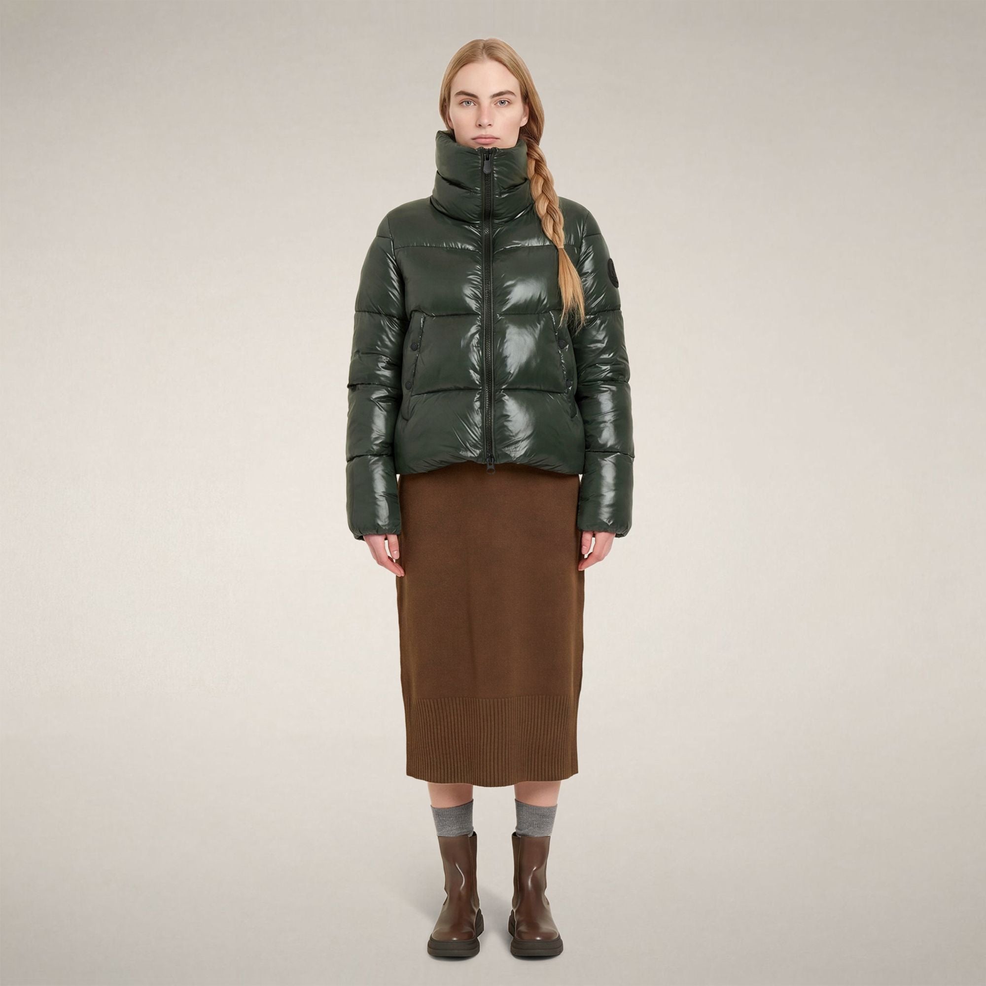 save-the-duck-isla-steppjacke-damen-nori-gr-n-laqu-mit-hohem-kragen image 1