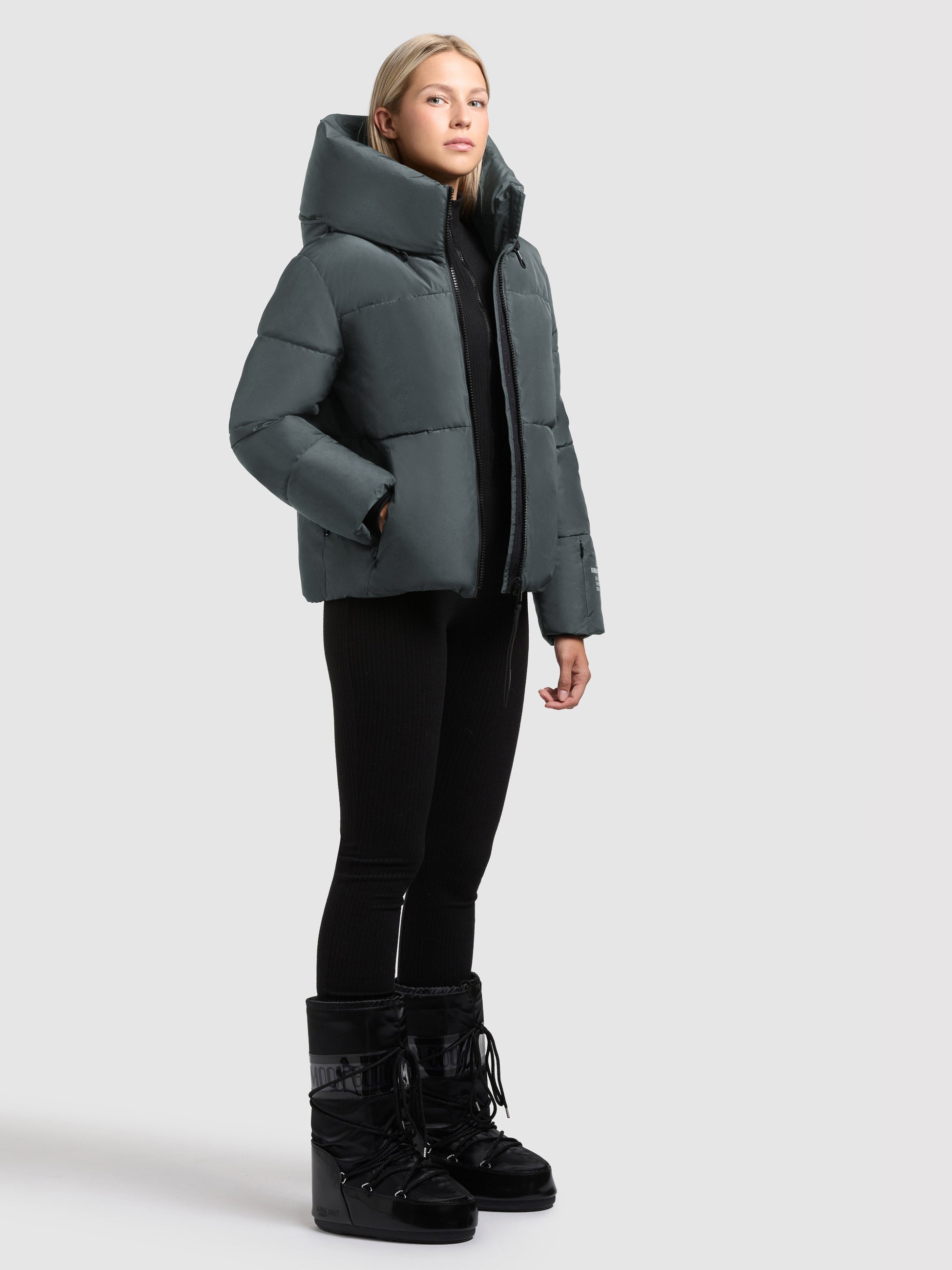 khujo-jacke-audrey-matt-foam-green-damen-winter-steppjacke-loose-fit-mit-kapuze image 6