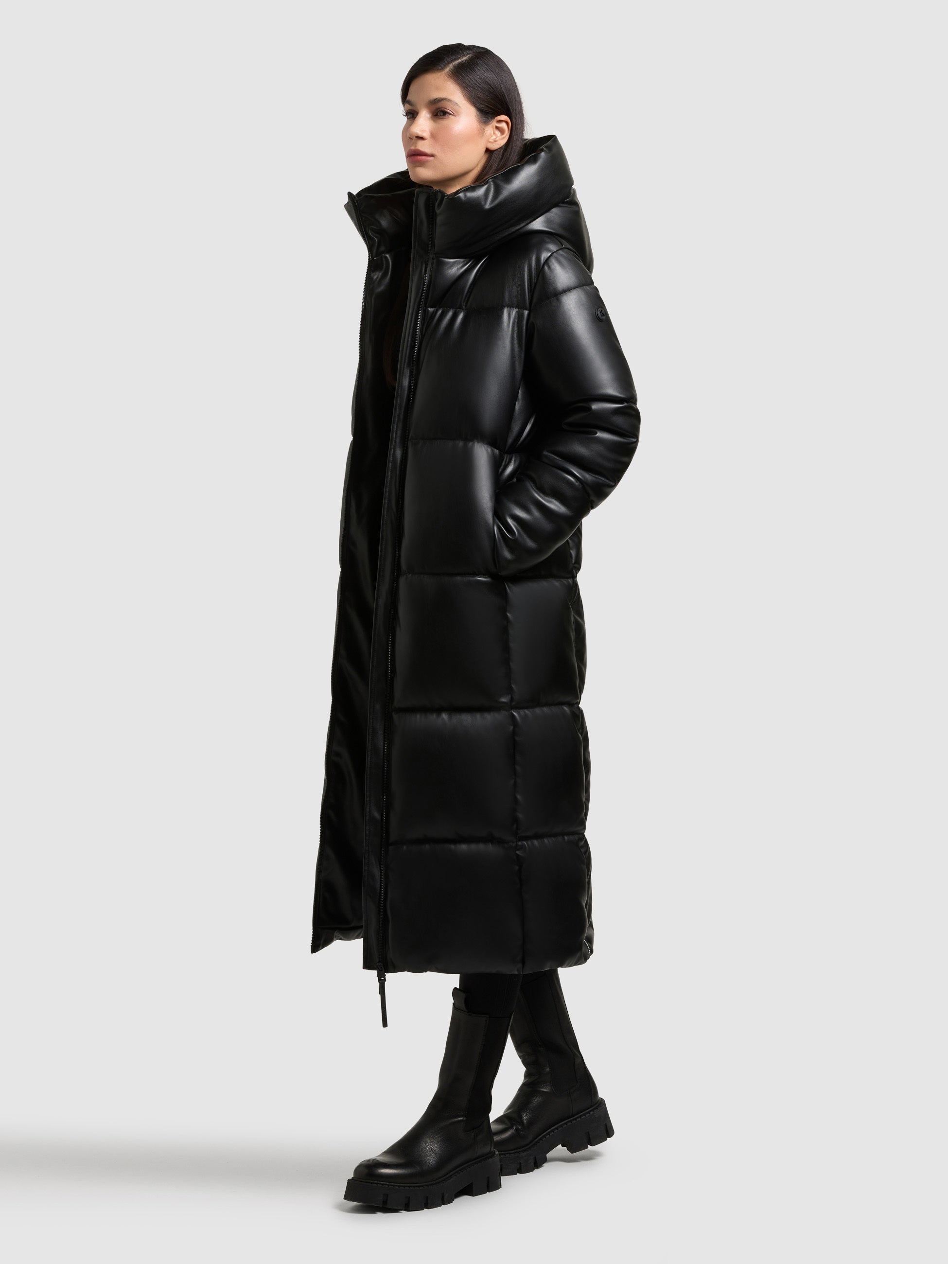 khujo-mantel-destiny-black-wadenlanger-wintermantel-in-lederoptik image 2