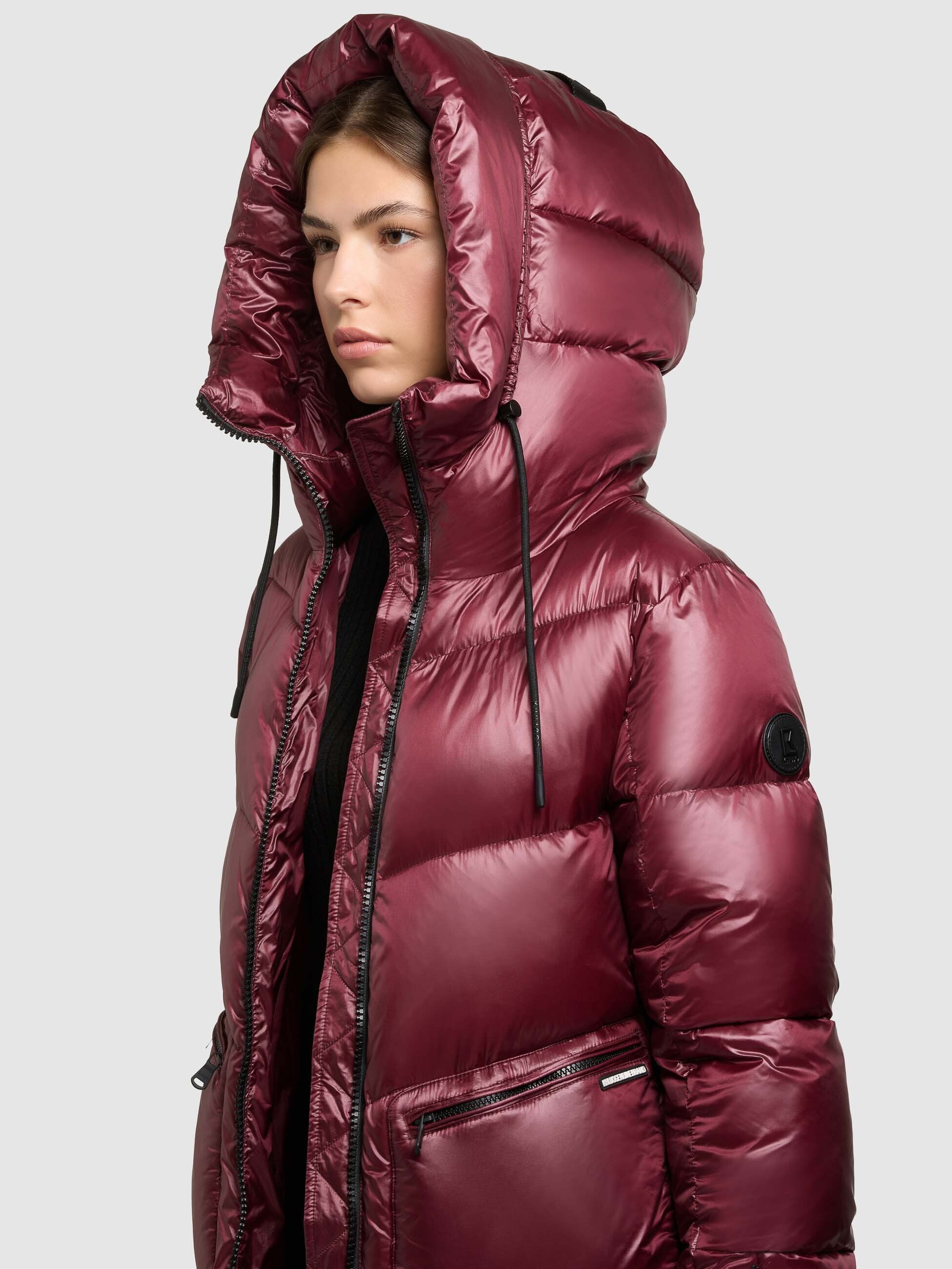 khujo-mantel-tonia-mahagoni-red-gl-nzender-steppmantel-damen-loose-fit image 7