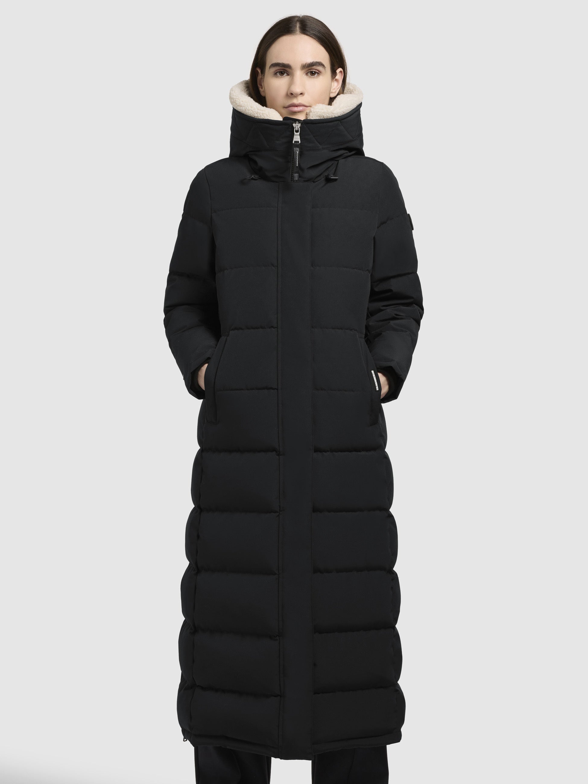 khujo-claresse-teddy-damen-steppmantel-schwarz-wadenlang-mit-kunstfell image 4