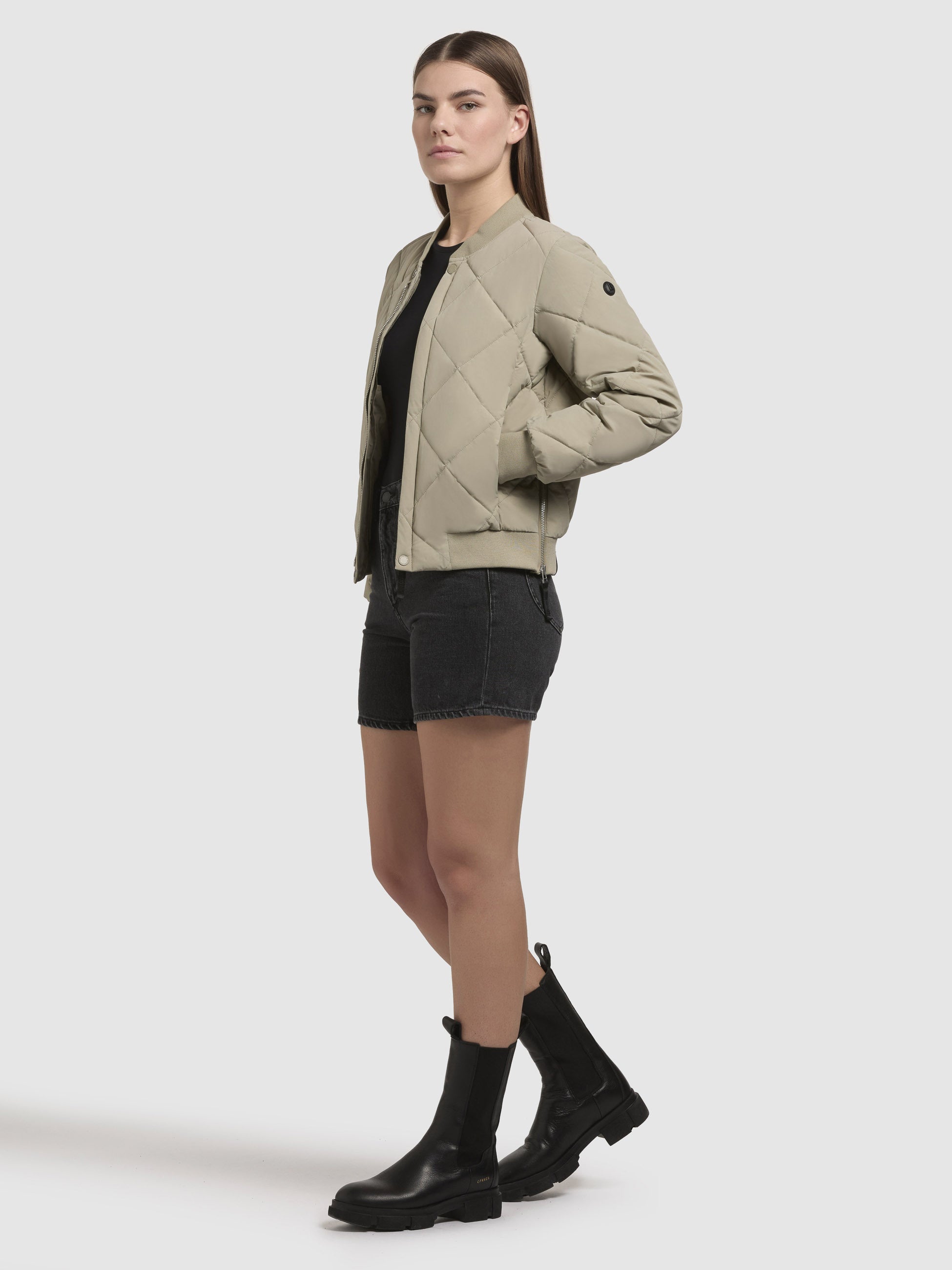 khujo-jacke-ange-damen-bomber-steppjacke-kurz-blassgr-n image 2