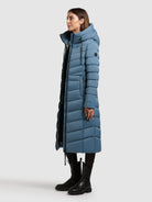 khujo-mantel-ingram5-cosmic-blue-damen-steppmantel-tailliert-wadenlang image 2