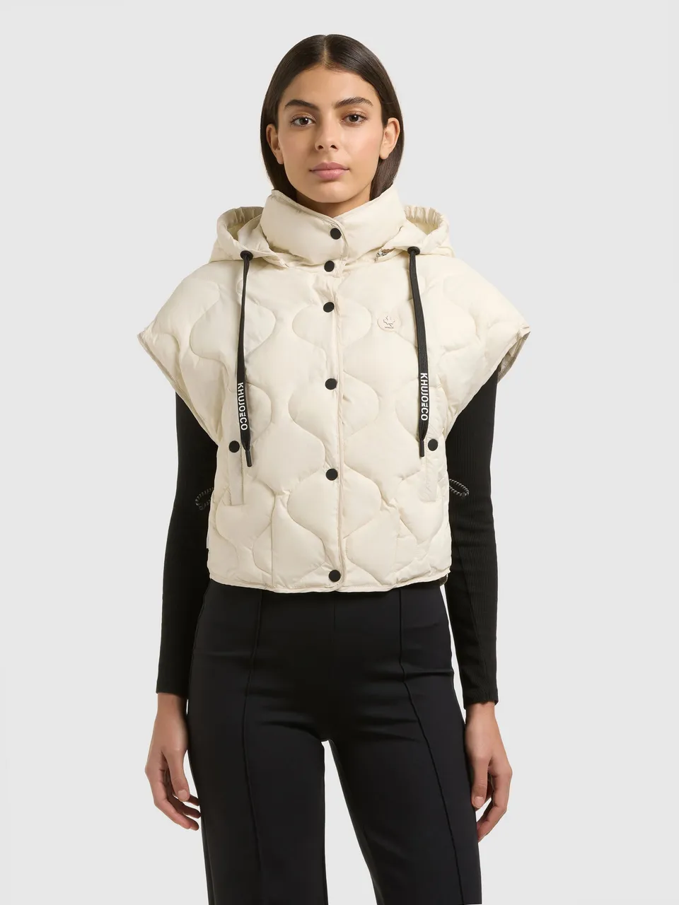 khujo-ninga-damen-steppweste-off-white-wattiert image 1