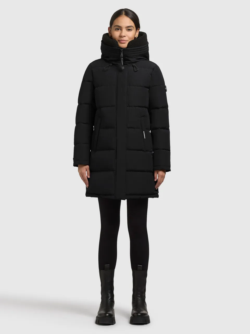 khujo-mantel-kelsi-black-kurzer-damen-steppmantel-mit-kunstfell image 1
