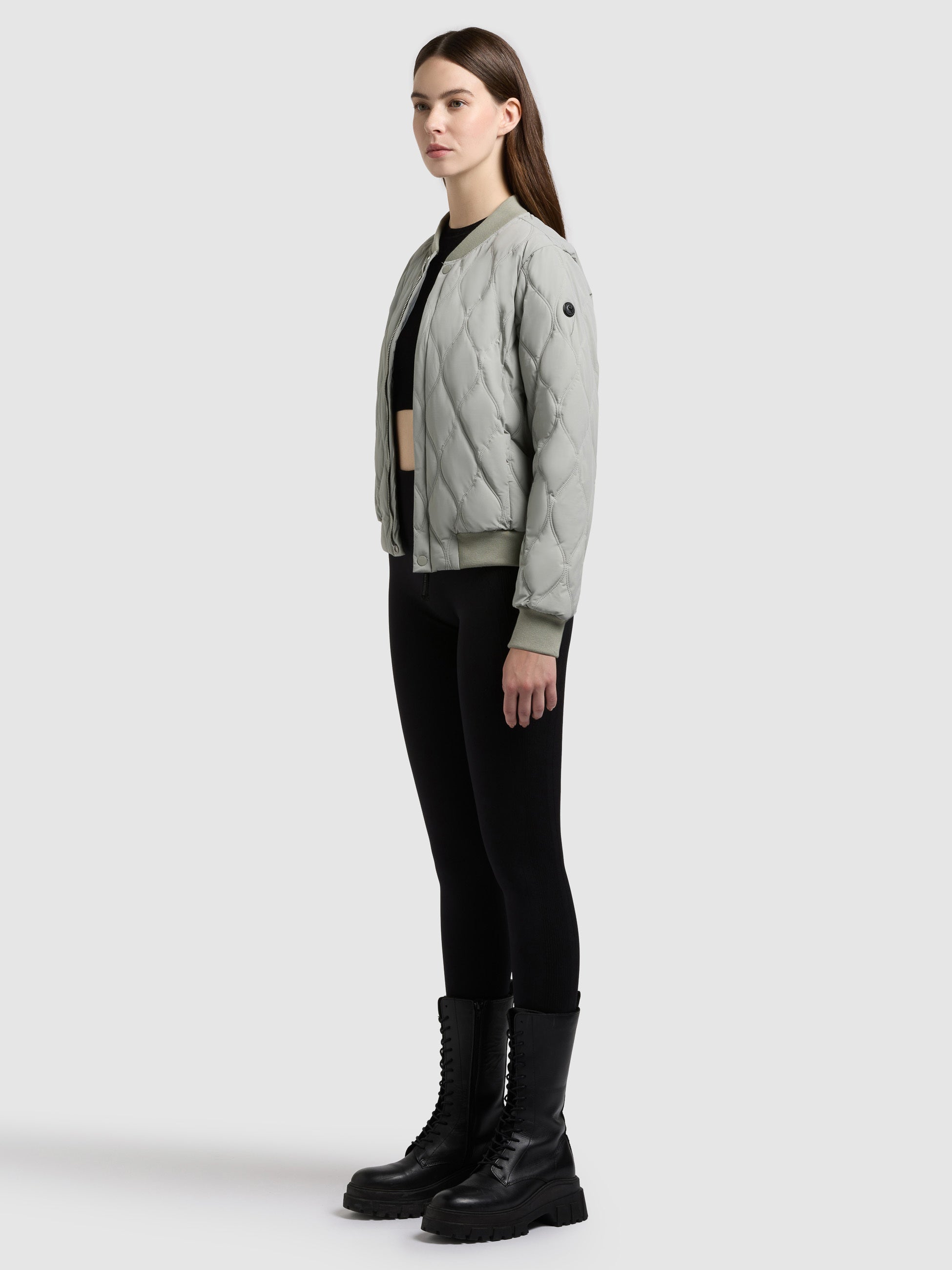 khujo-feen2-damen-bomberjacke-cloud-green-leichte-sommer-steppjacke image 2