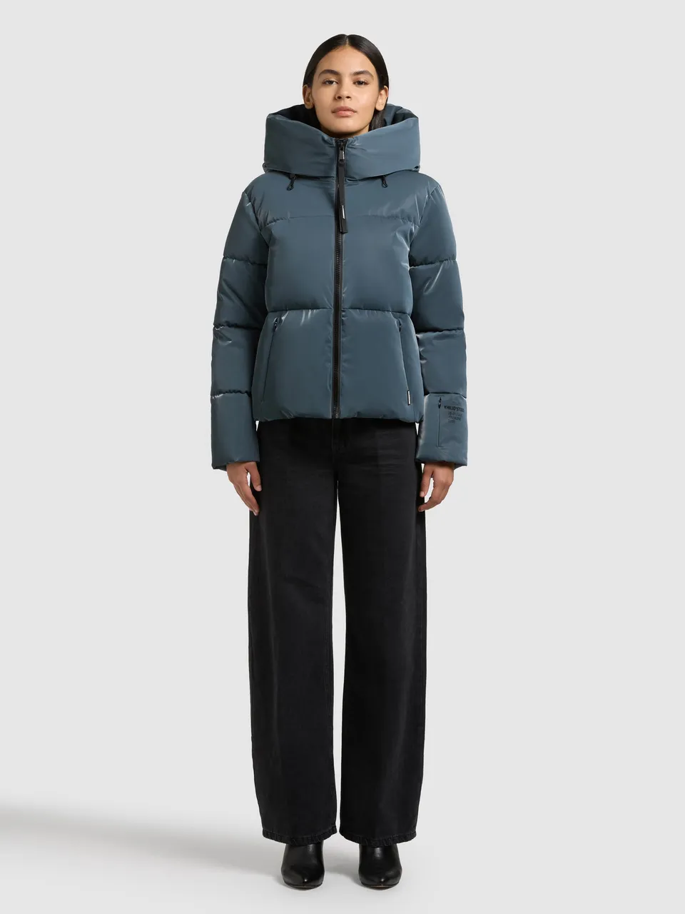 khujo-jacke-audrey-shiny-dim-blue-gl-nzende-damen-winterjacke image 1