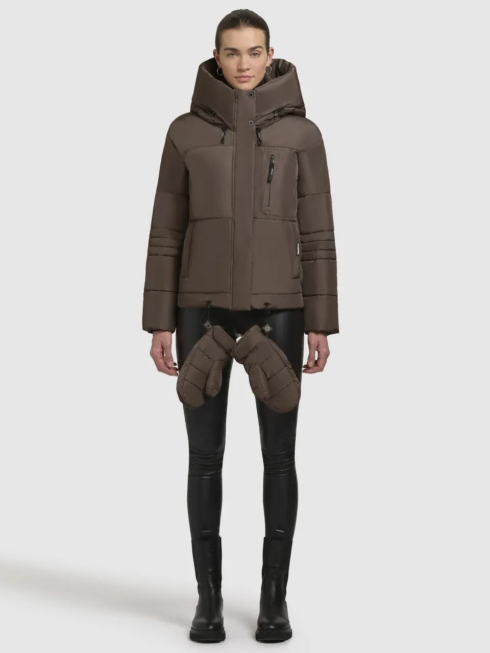 khujo-peeke-damen-winterjacke-taupe-dunkel-mit-handschuhen image 1