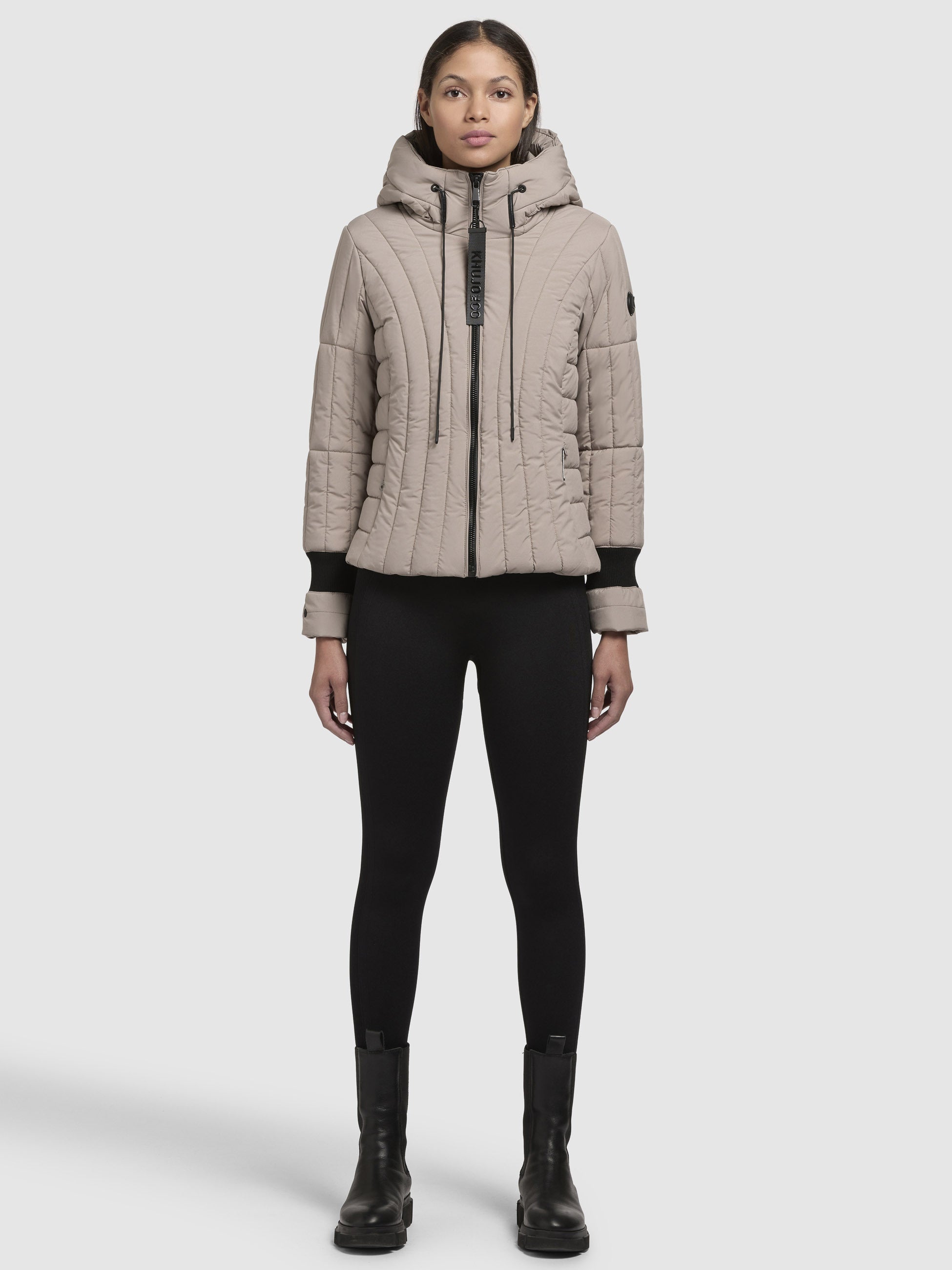 khujo-jacke-omni-graubeige-kurze-steppjacke-mit-strickeins-tzen-und-kapuze image 2