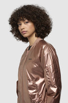 khujo-aneo-damen-bomberjacke-pink-metallic-loose-fit image 7