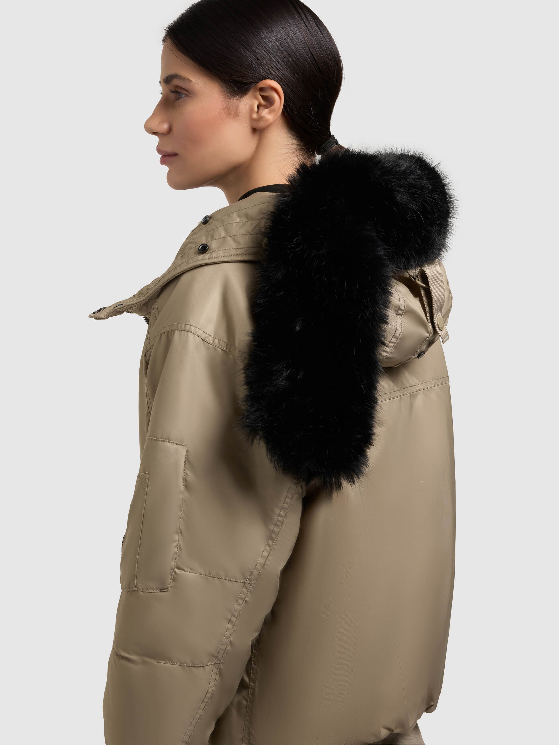 khujo-jacke-cela-bomber-beige-damen-bomberjacke-mit-kapuze-loose-fit image 7