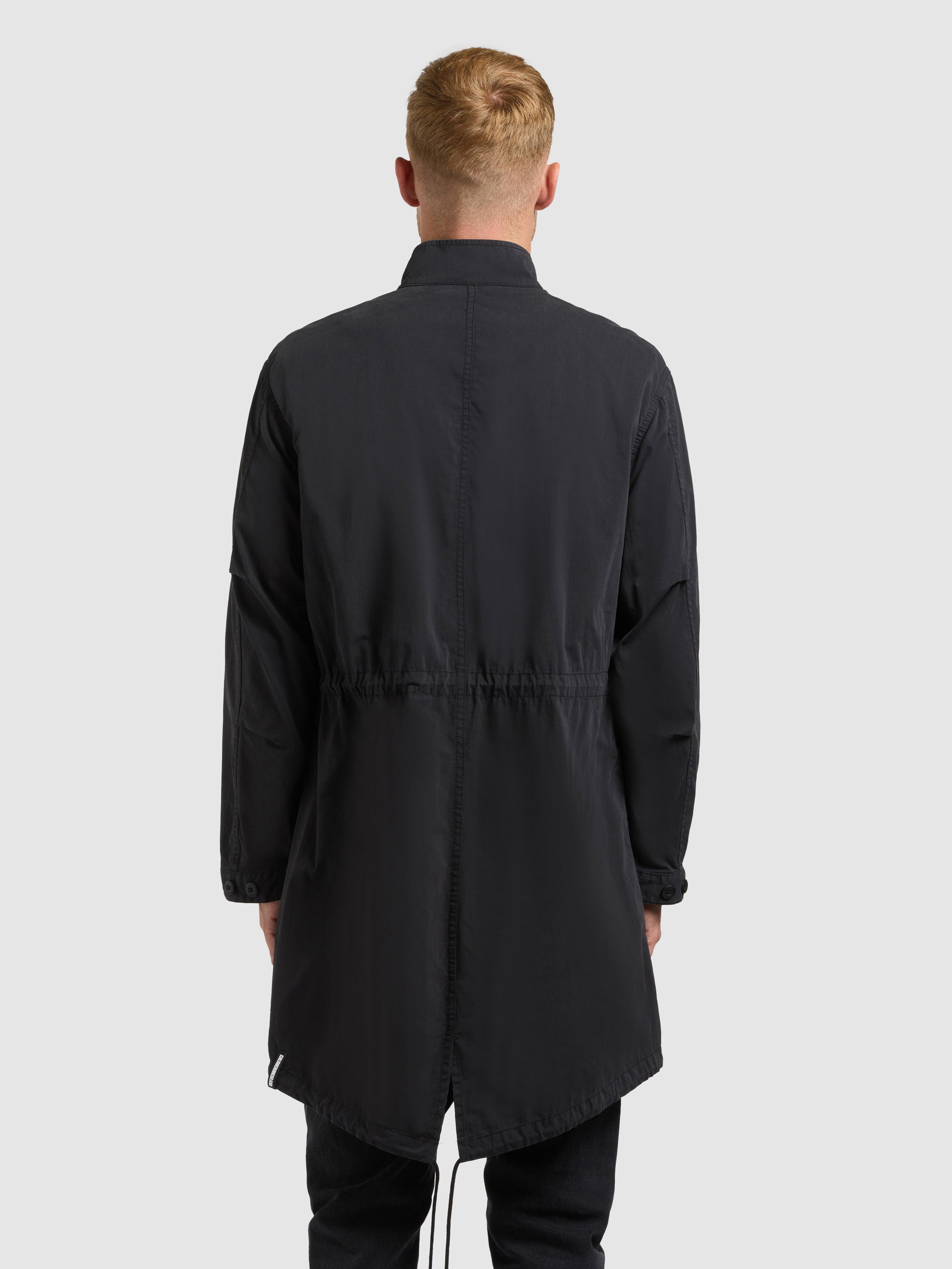 khujo-mantel-vito-black-herren-sommerparka-lang-in-schwarz image 3