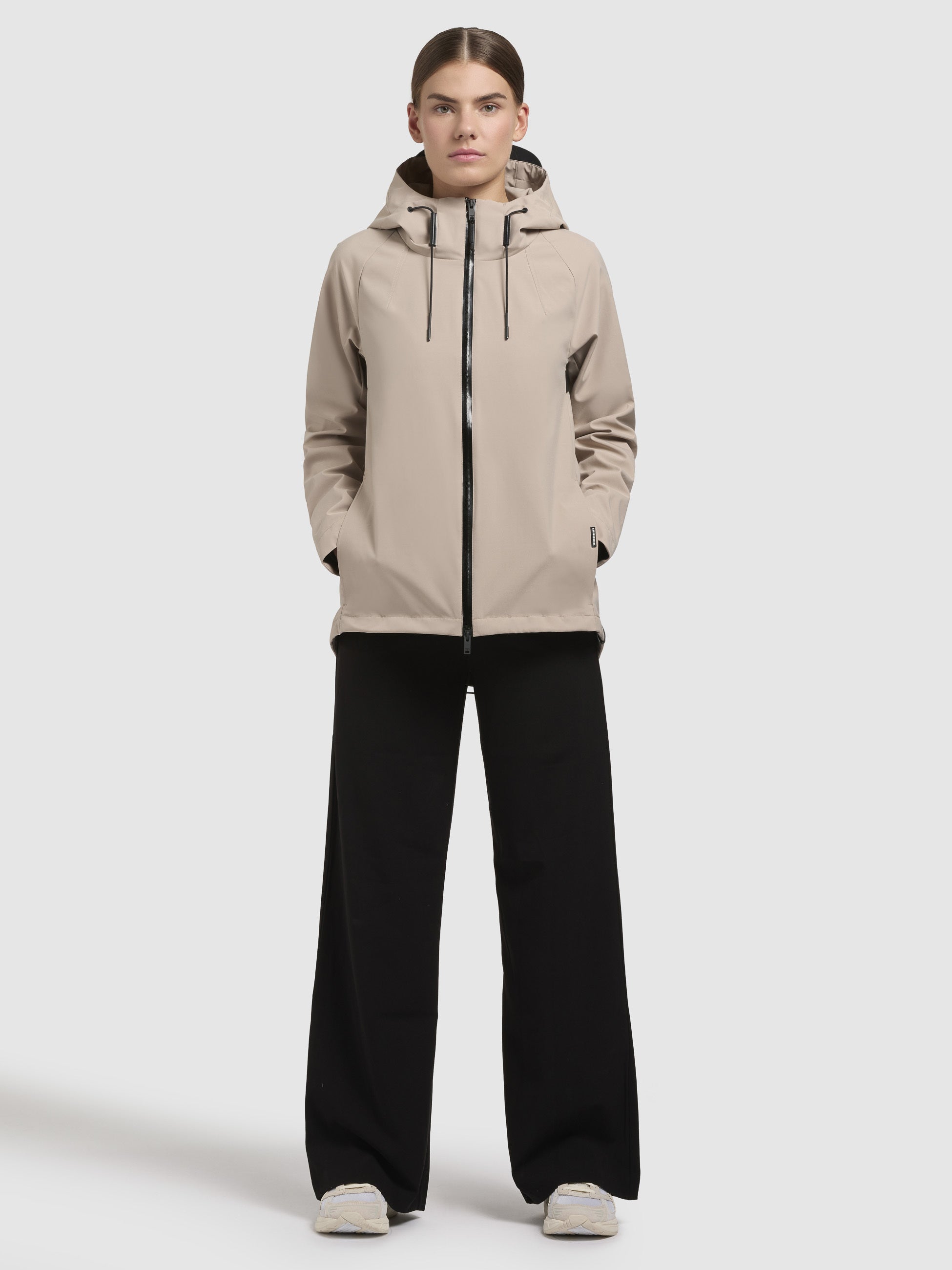 khujo-woom-damen-regenjacke-beige-wasserabweisend-mit-kapuze image 2