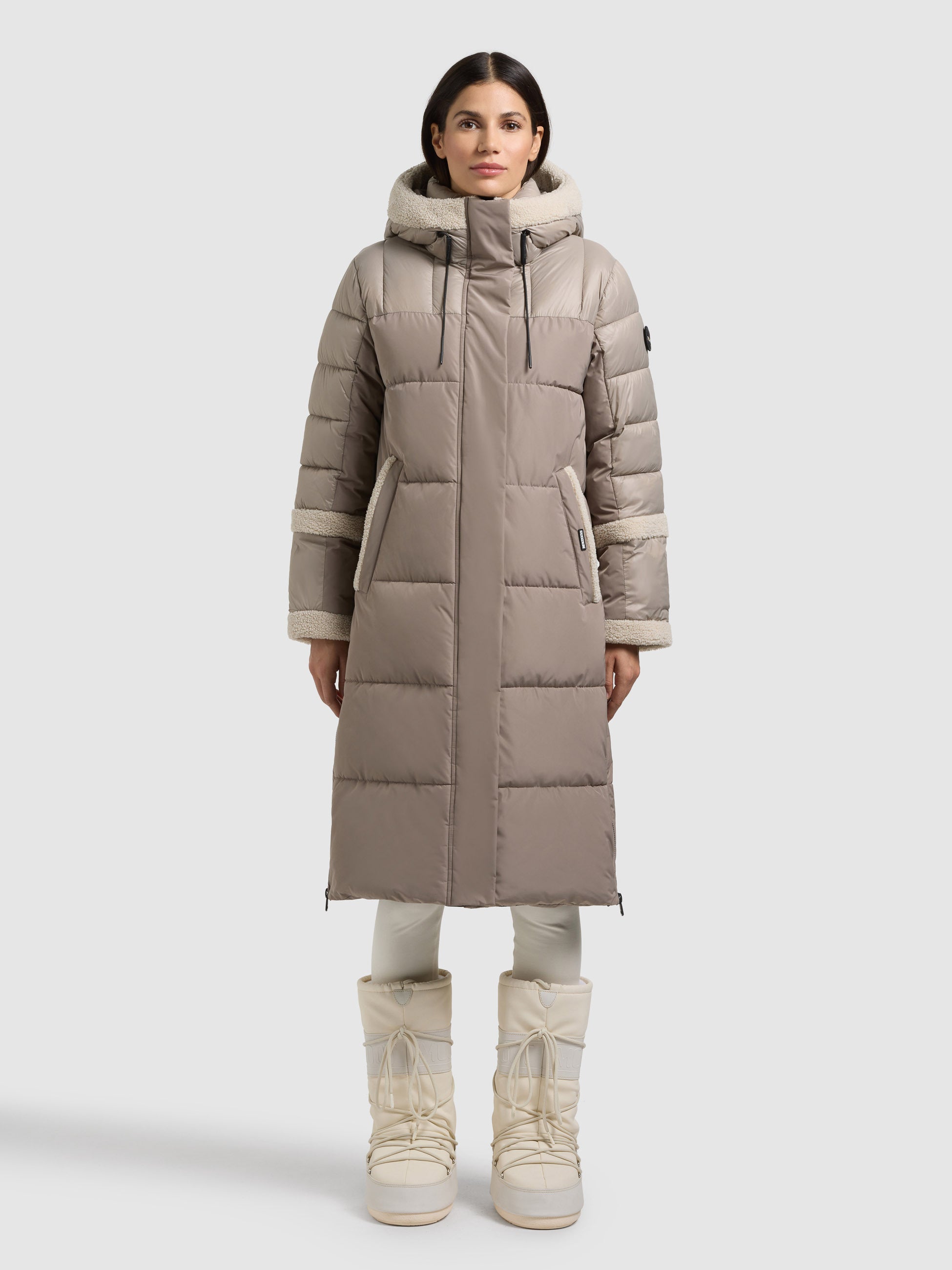 khujo-coat-desna2-greige-damen-steppmantel-mit-teddyfleece image 1