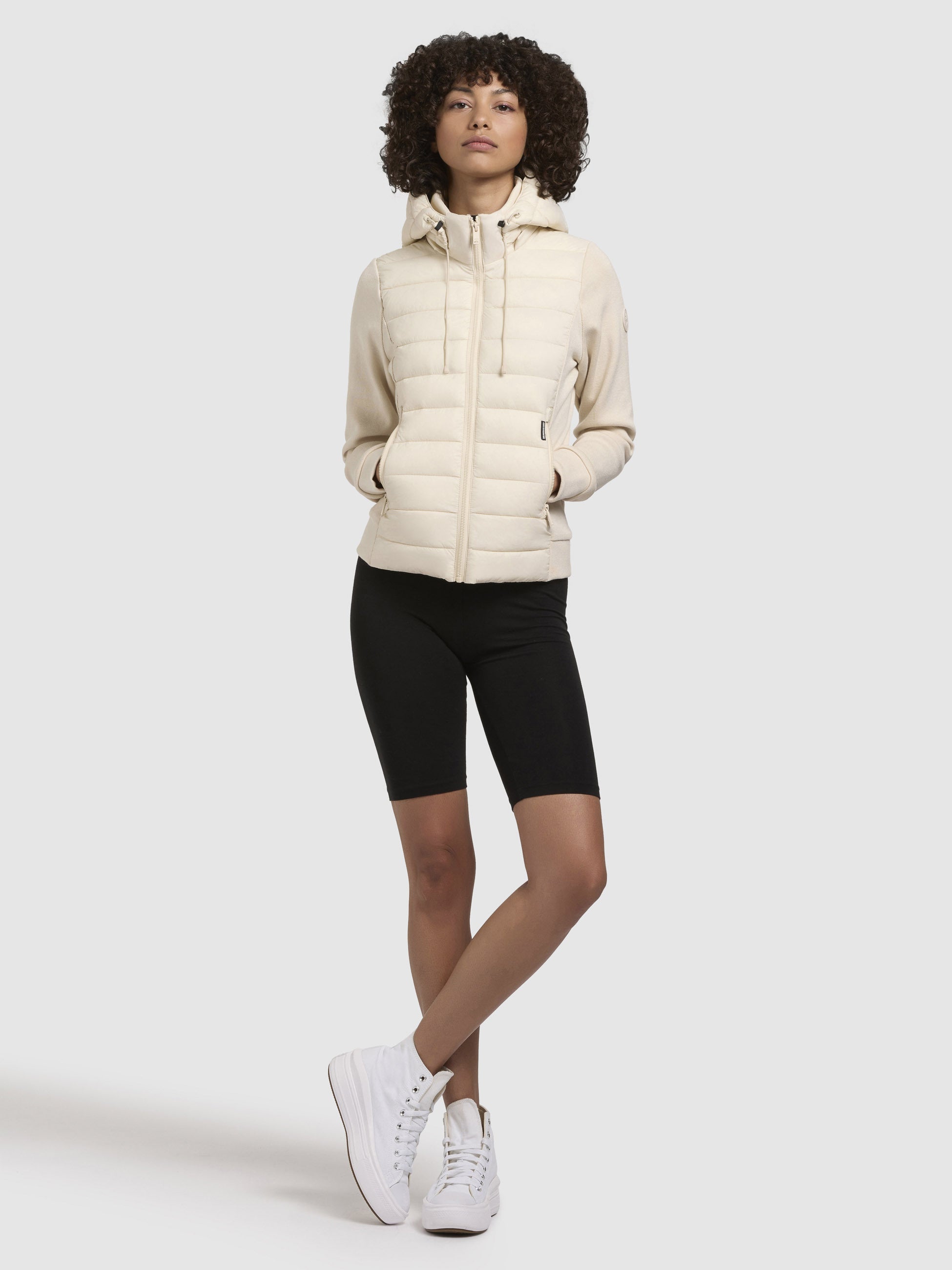 khujo-athi-damen-steppjacke-light-beige-slim-fit-materialmix-f-r-den-sommer image 1