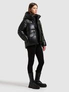 khujo-jacke-aurora-black-kapuzenjacke-lederoptik-wasserabweisend image 6