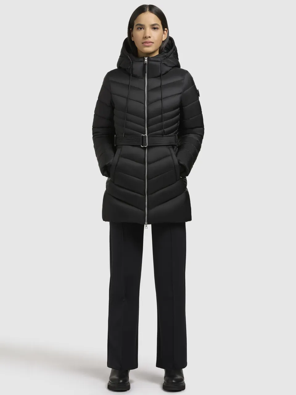 khujo-jacke-selma-schwarz-damen-steppjacke-mit-tailleng-rtel-und-kapuze image 1
