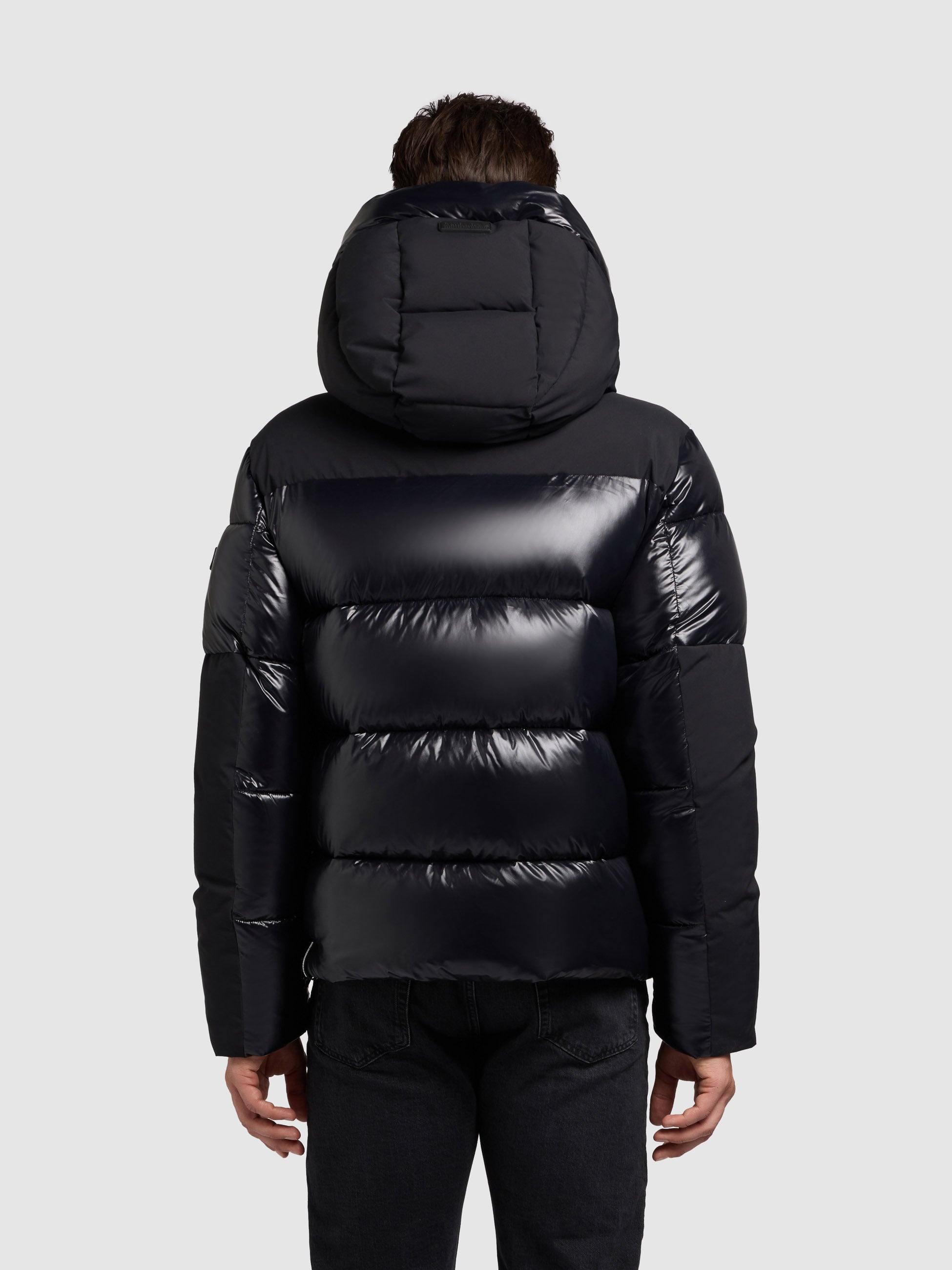 khujo-alst-jacke-black-gl-nzende-steppjacke-regular-fit-h-ftlang-mit-kapuze-f-r- image 3
