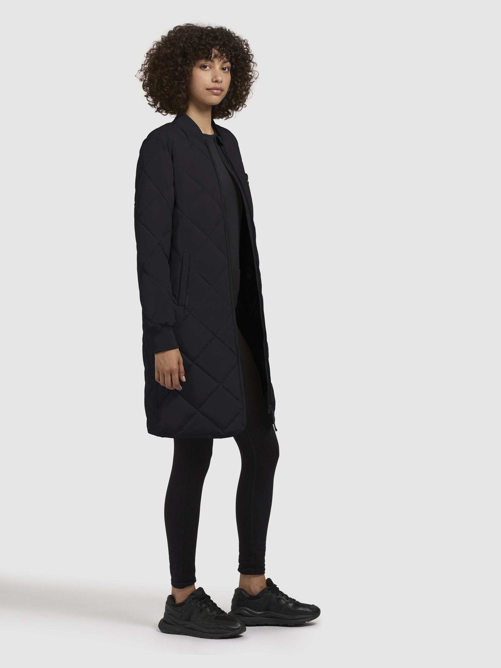 khujo-mantel-ymal-damen-steppmantel-schwarz-regular-fit image 2